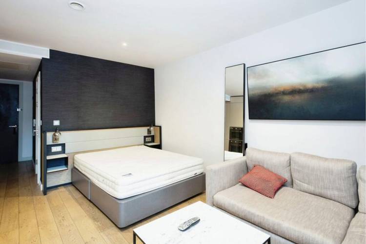 1 bedroom studio flat