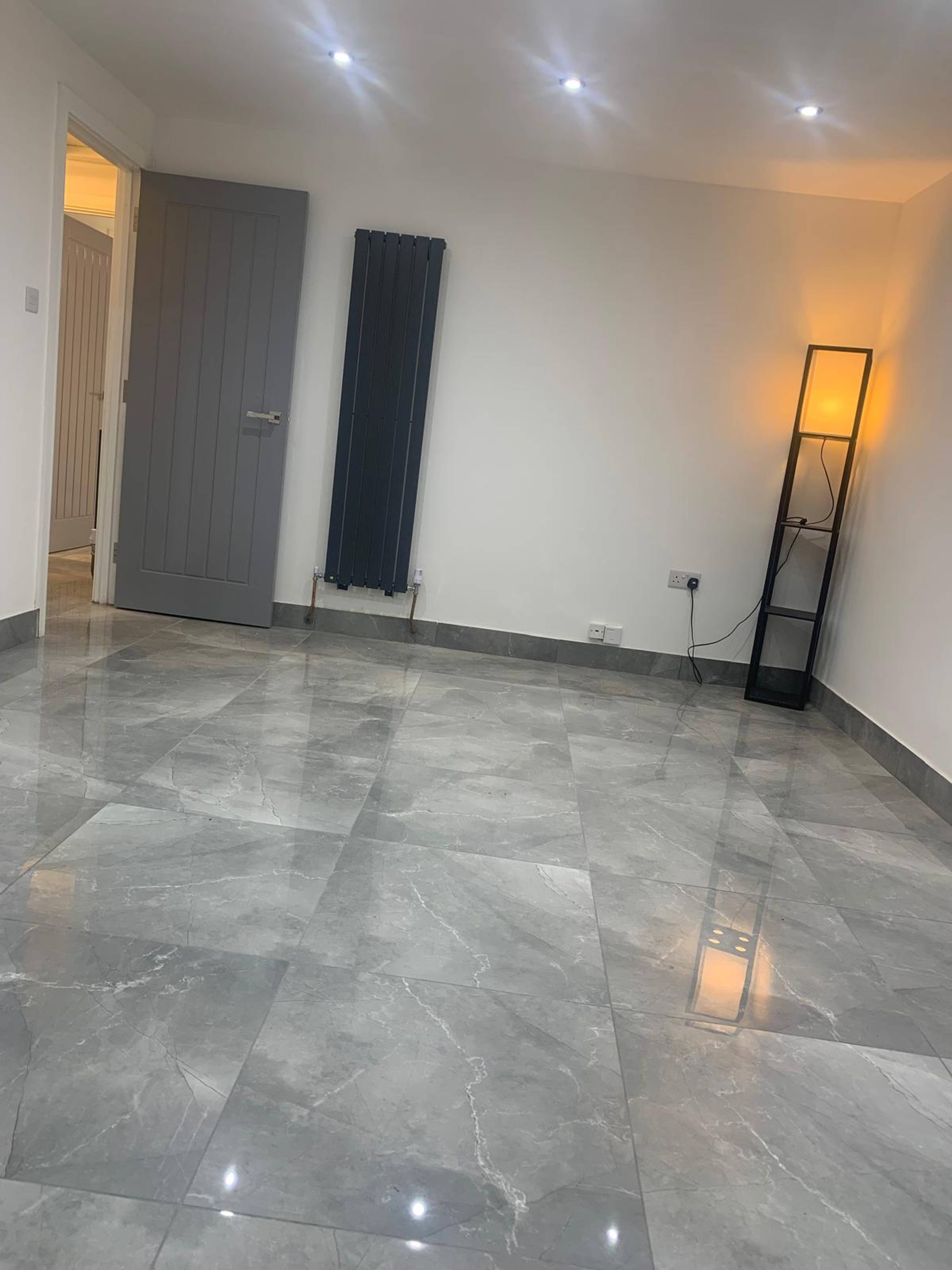 Lounge / Kitchen