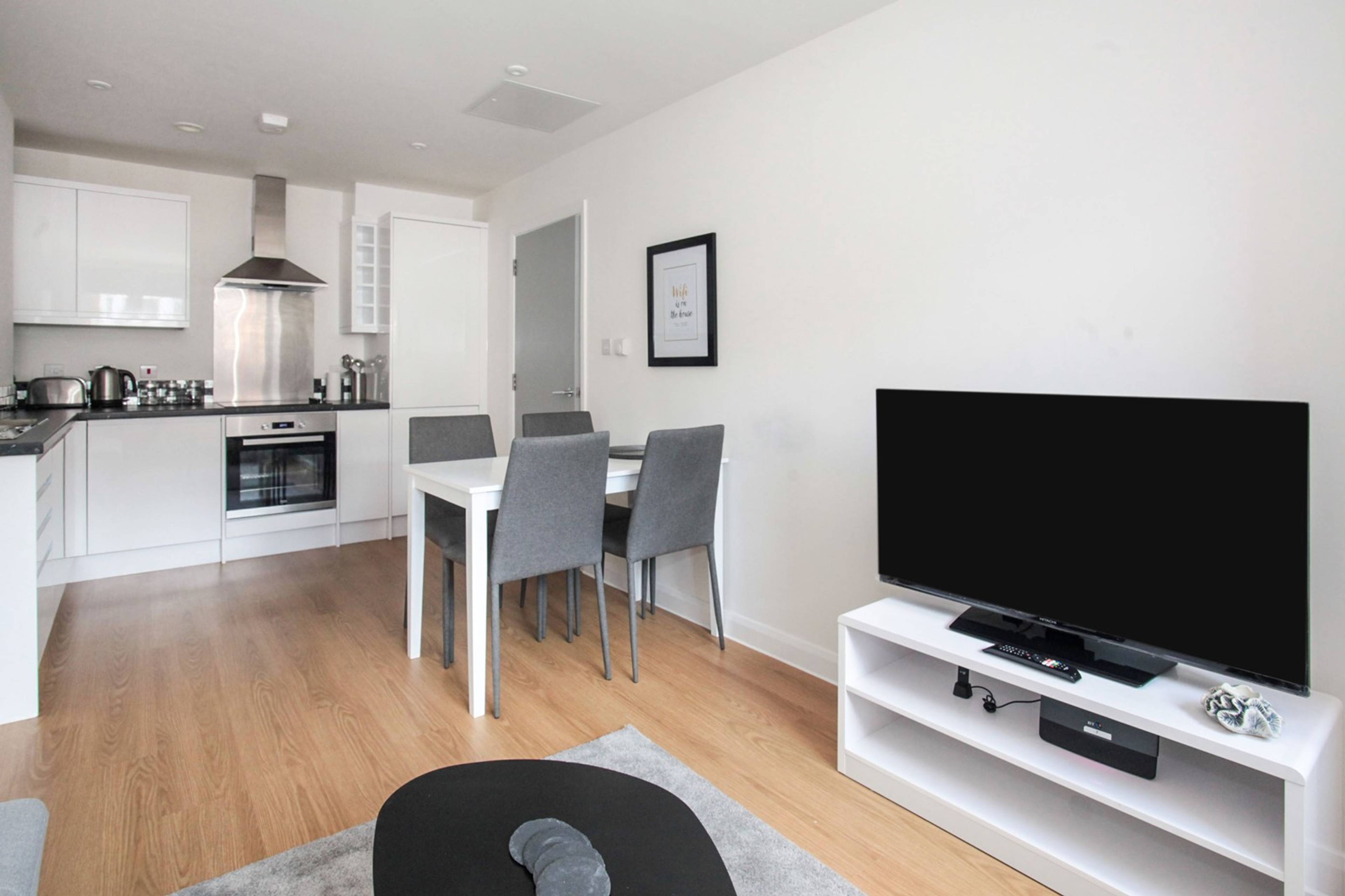 Lounge / Kitchen