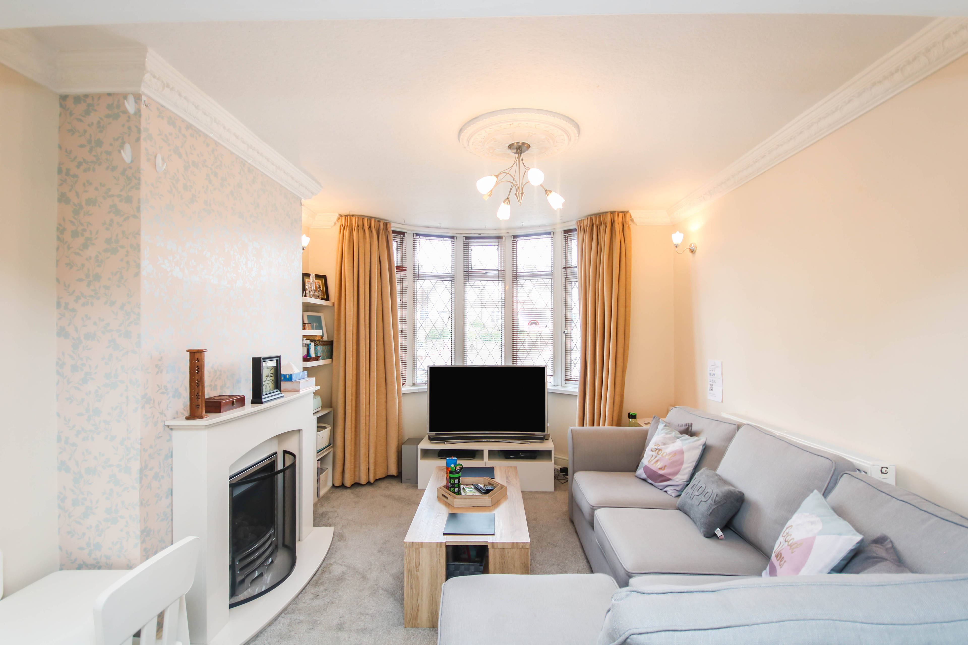 Lounge/Dining Room