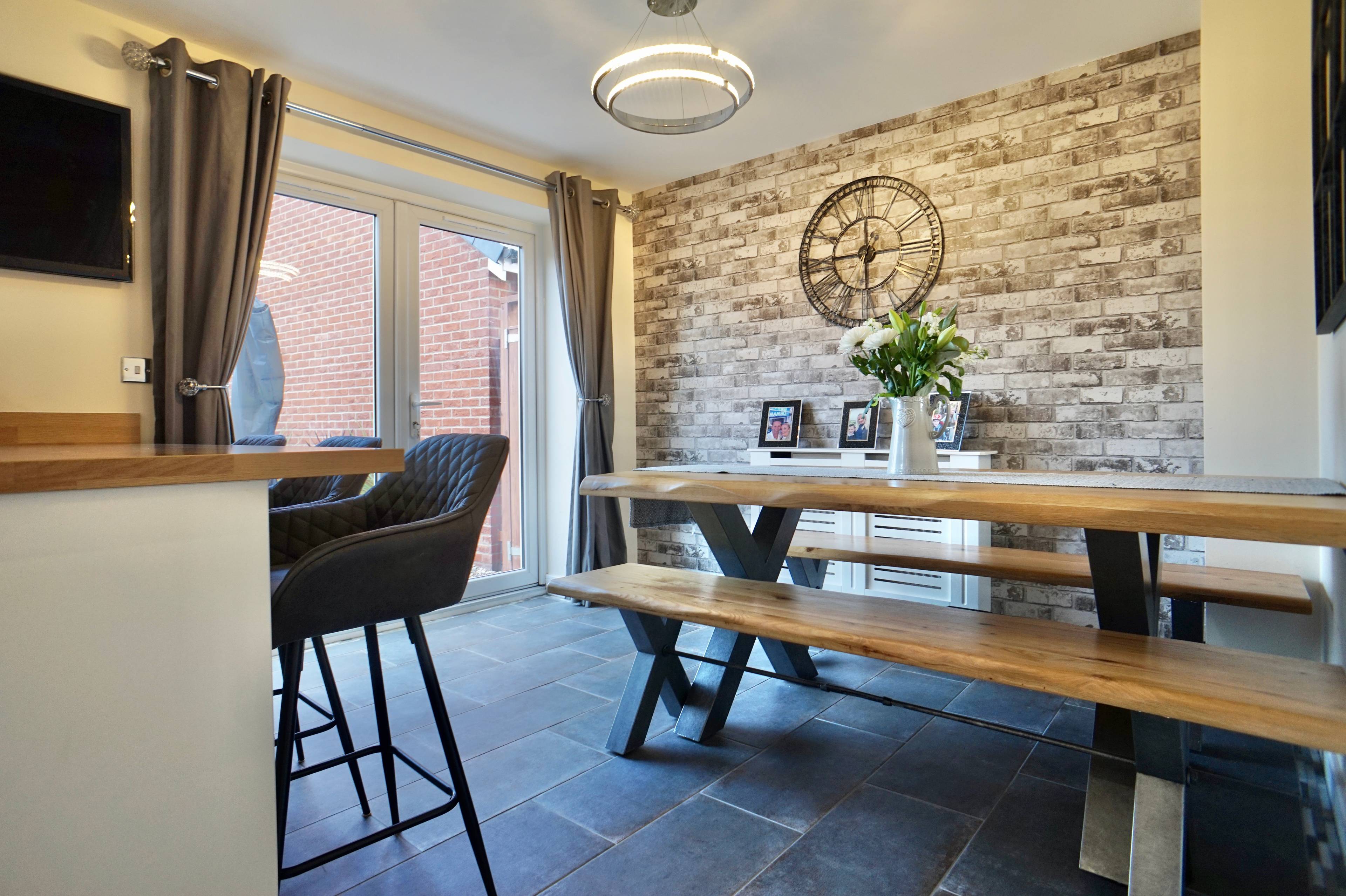 Kitchen/Dining Room