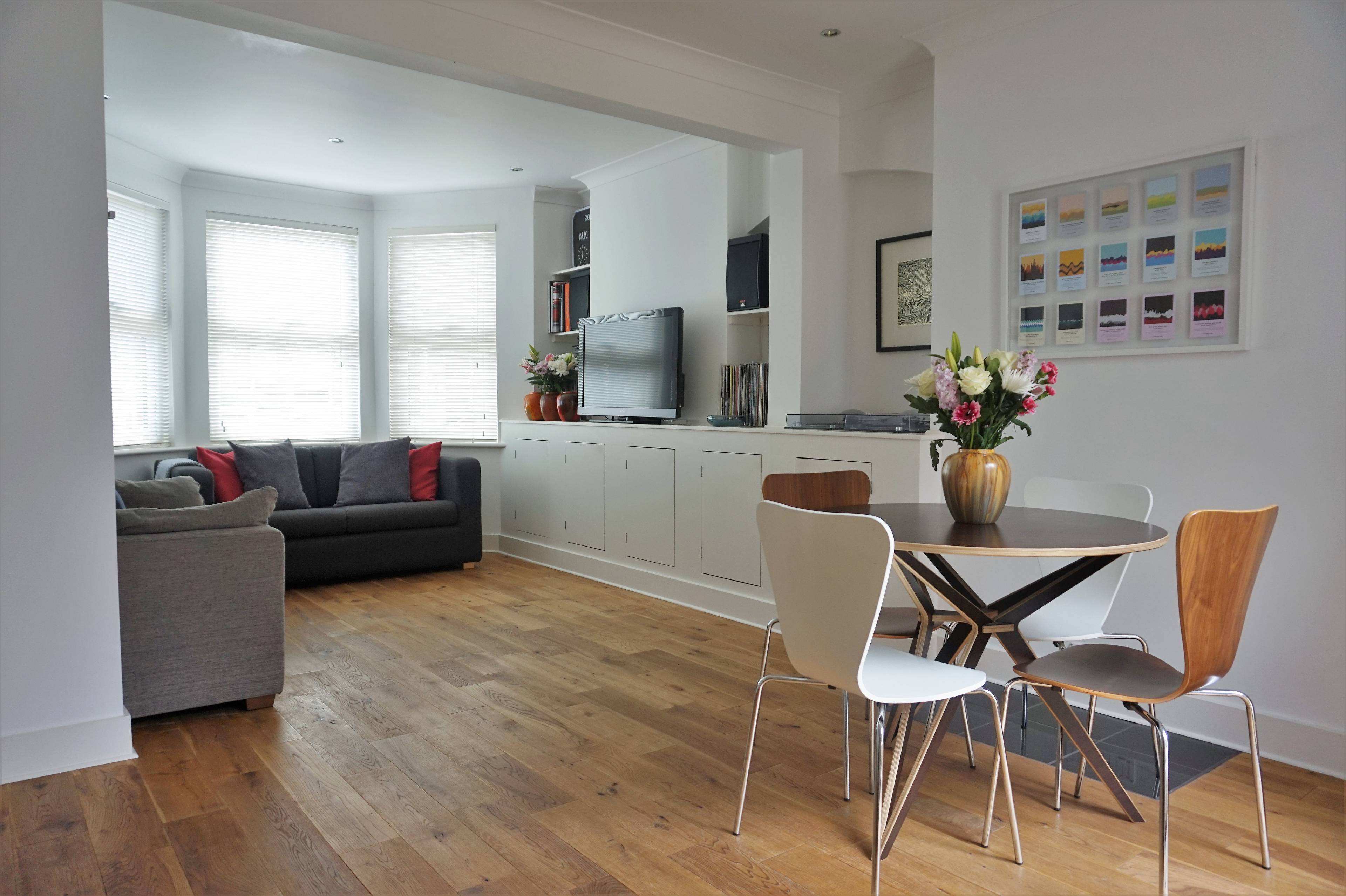 Lounge/Dining Room