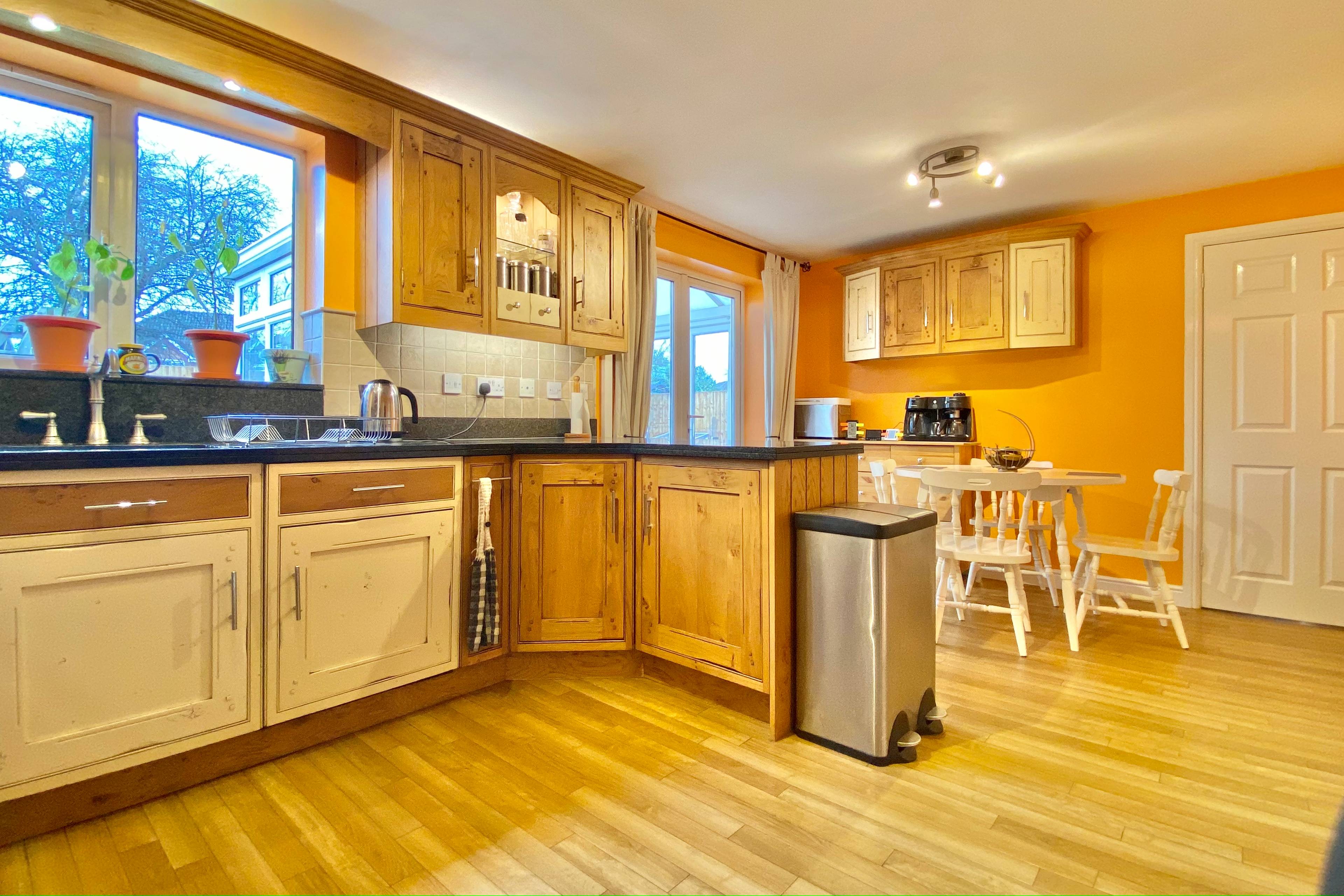 Kitchen/Breakfast