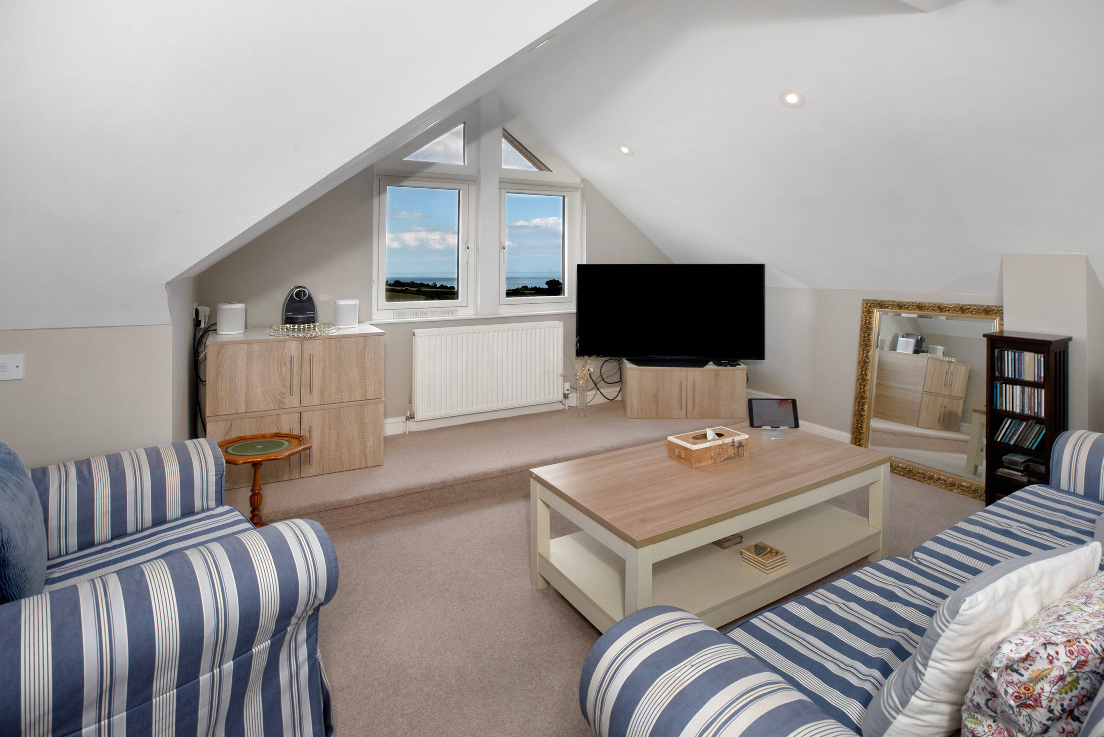 Bedroom/Lounge