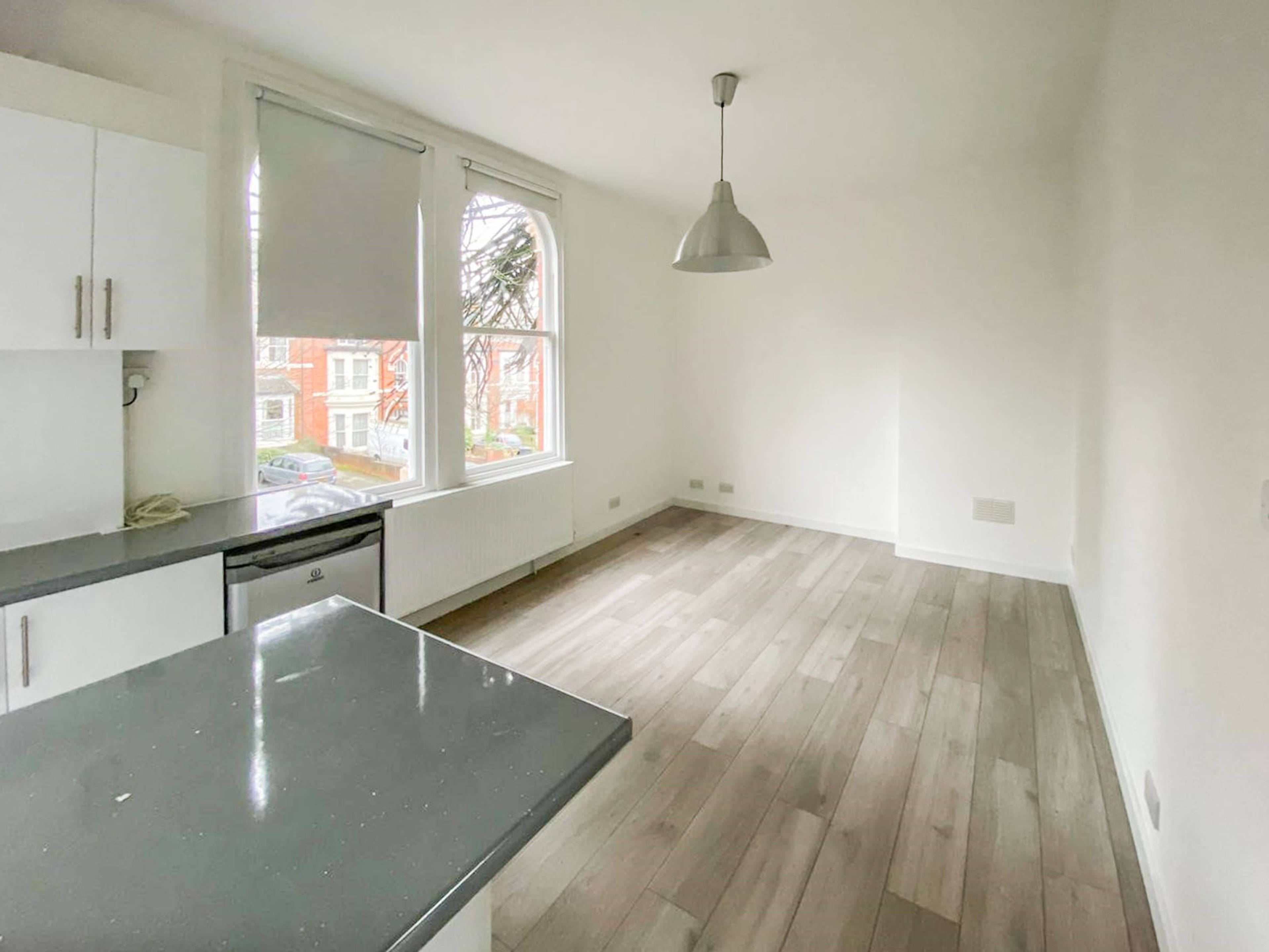 Lounge / Kitchen