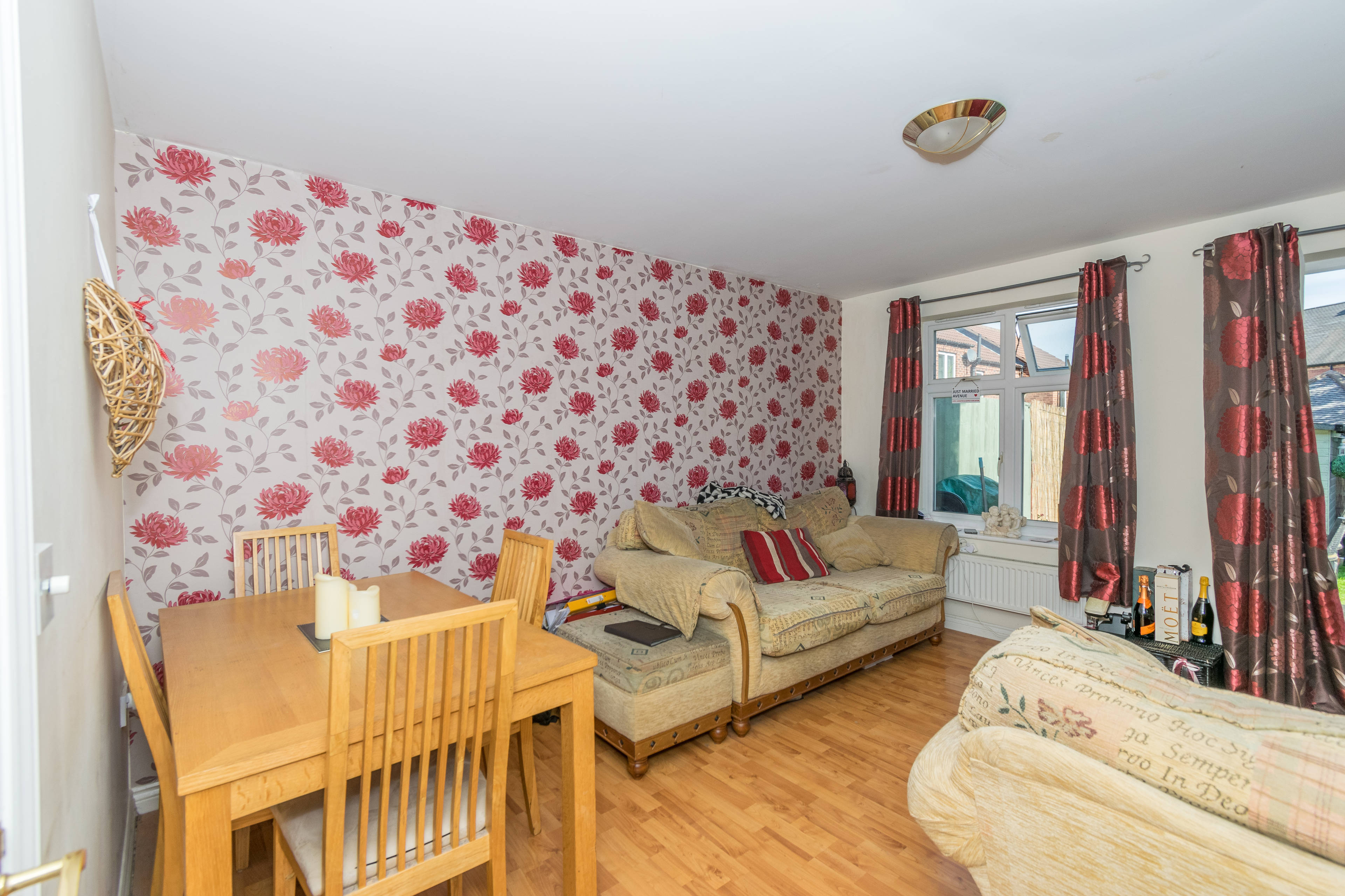 Lounge/Dining Room