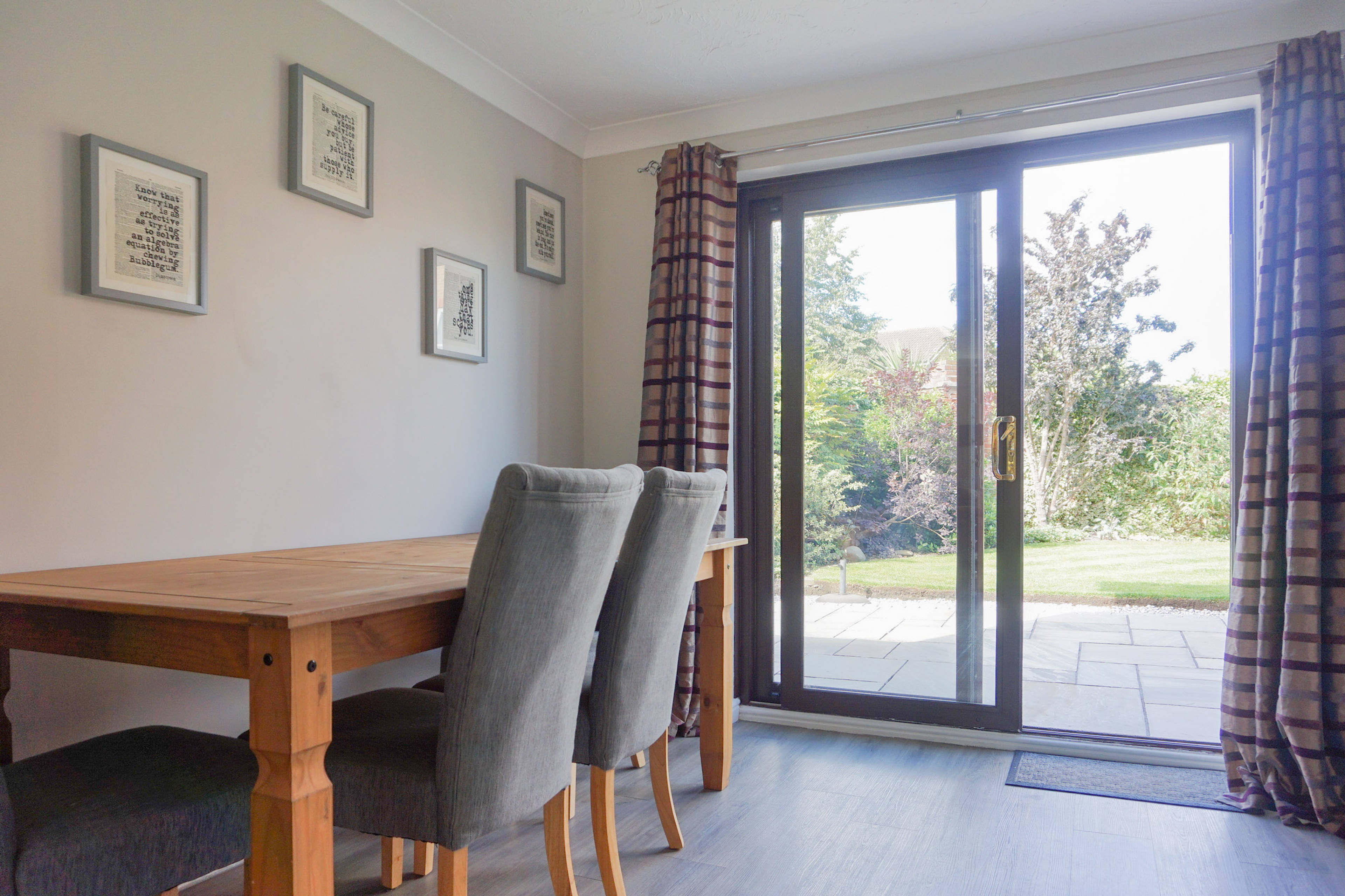 Lounge/Dining Room