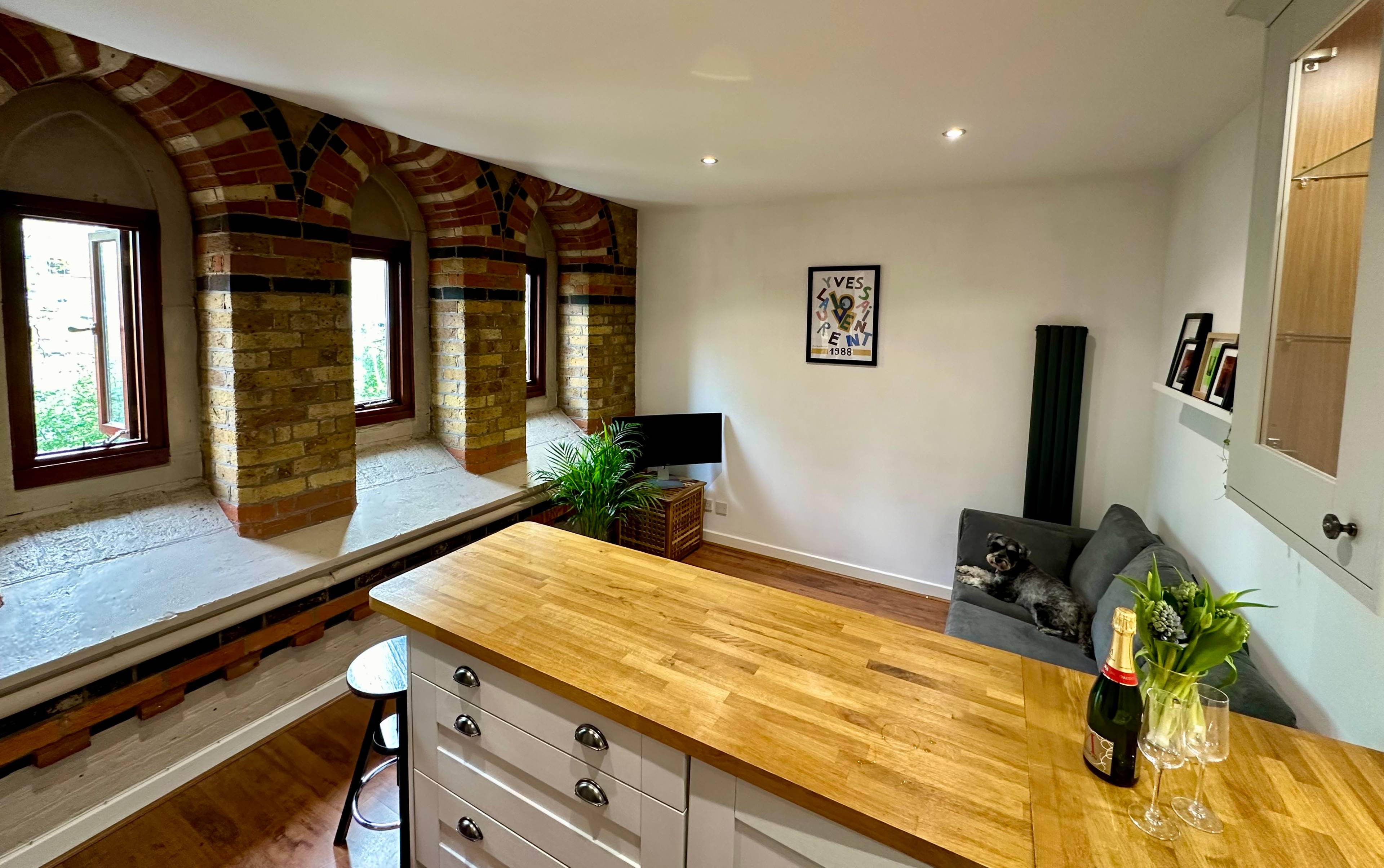 Lounge / Kitchen