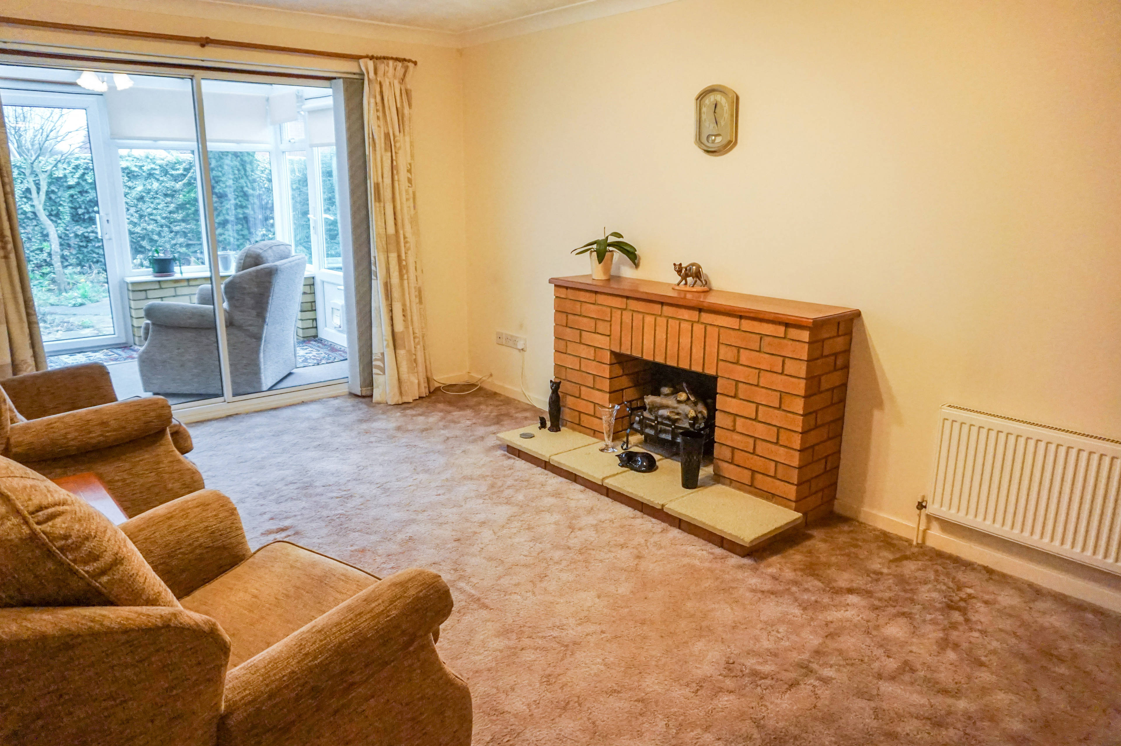 Lounge/Dining Room