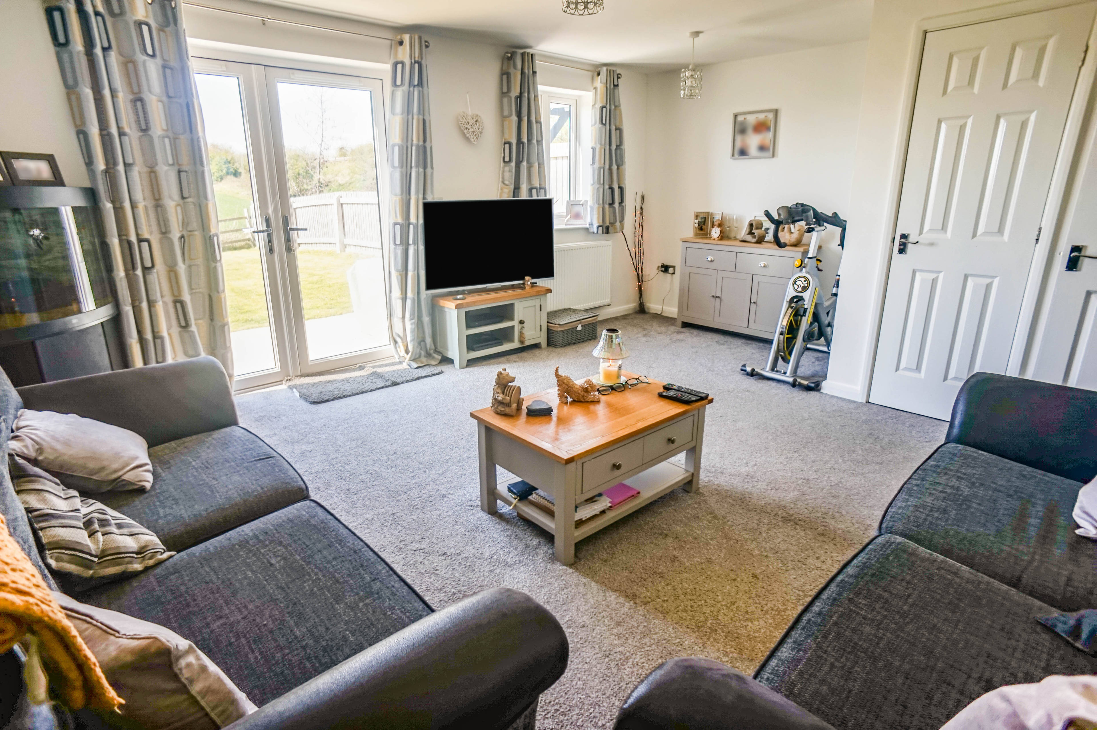 Lounge/Dining Room