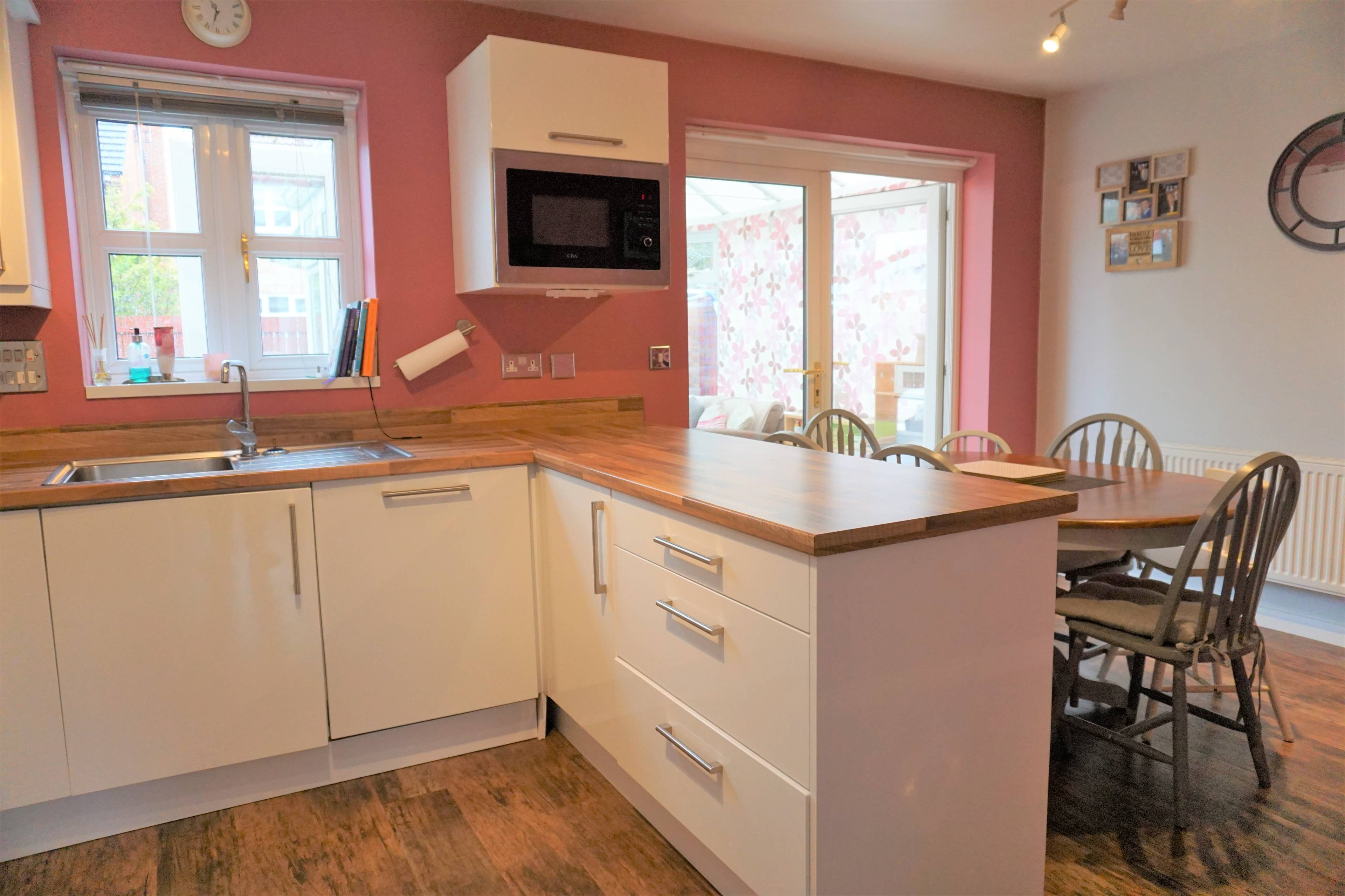Kitchen/Breakfast