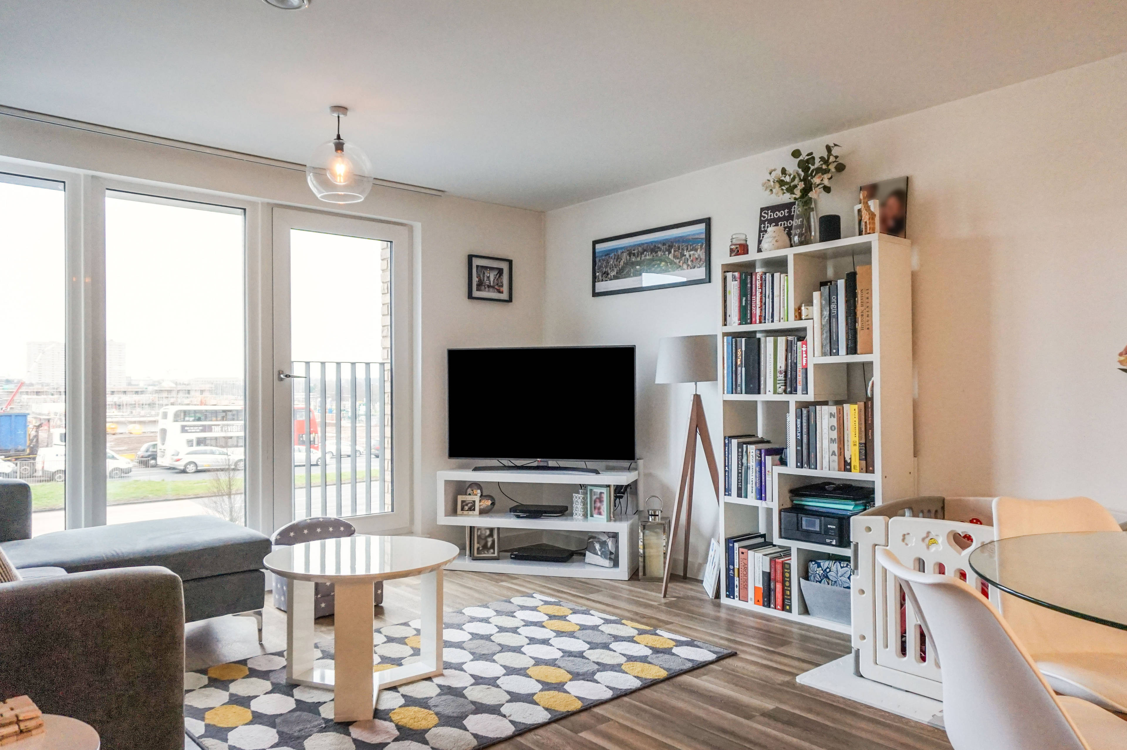 Lounge / Kitchen