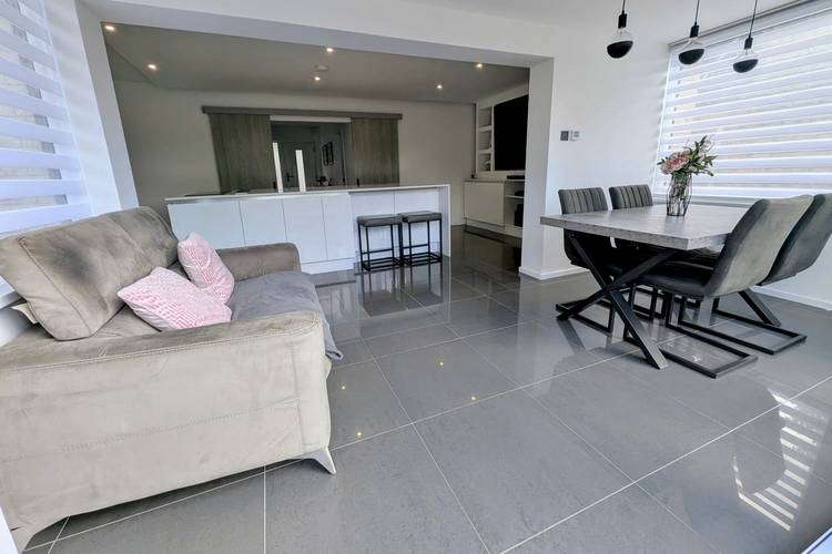 3 bedroom detached house
