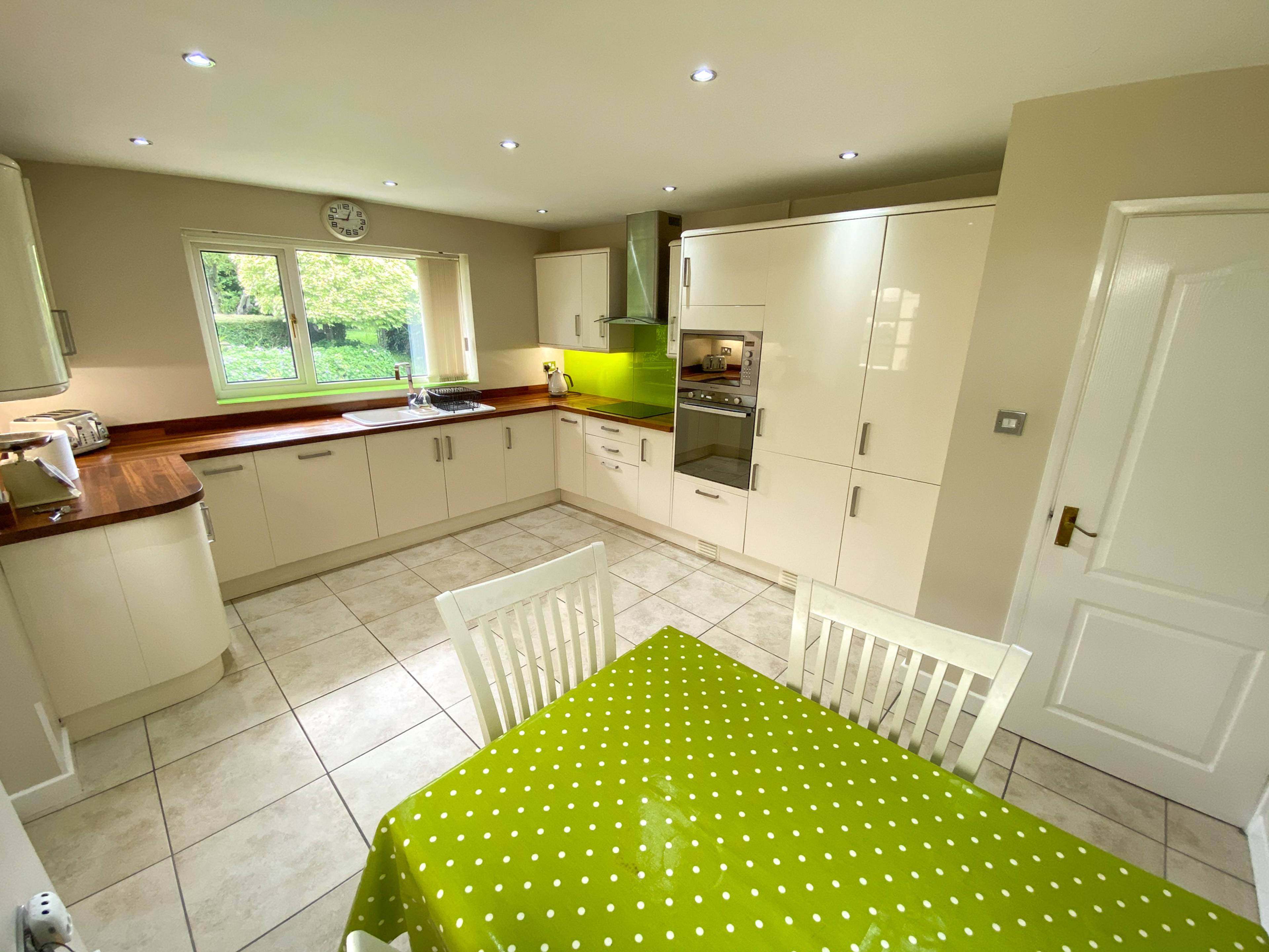 Kitchen/Breakfast