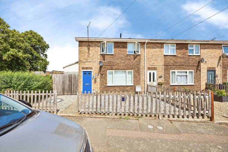 3 bedroom end of terrace house
