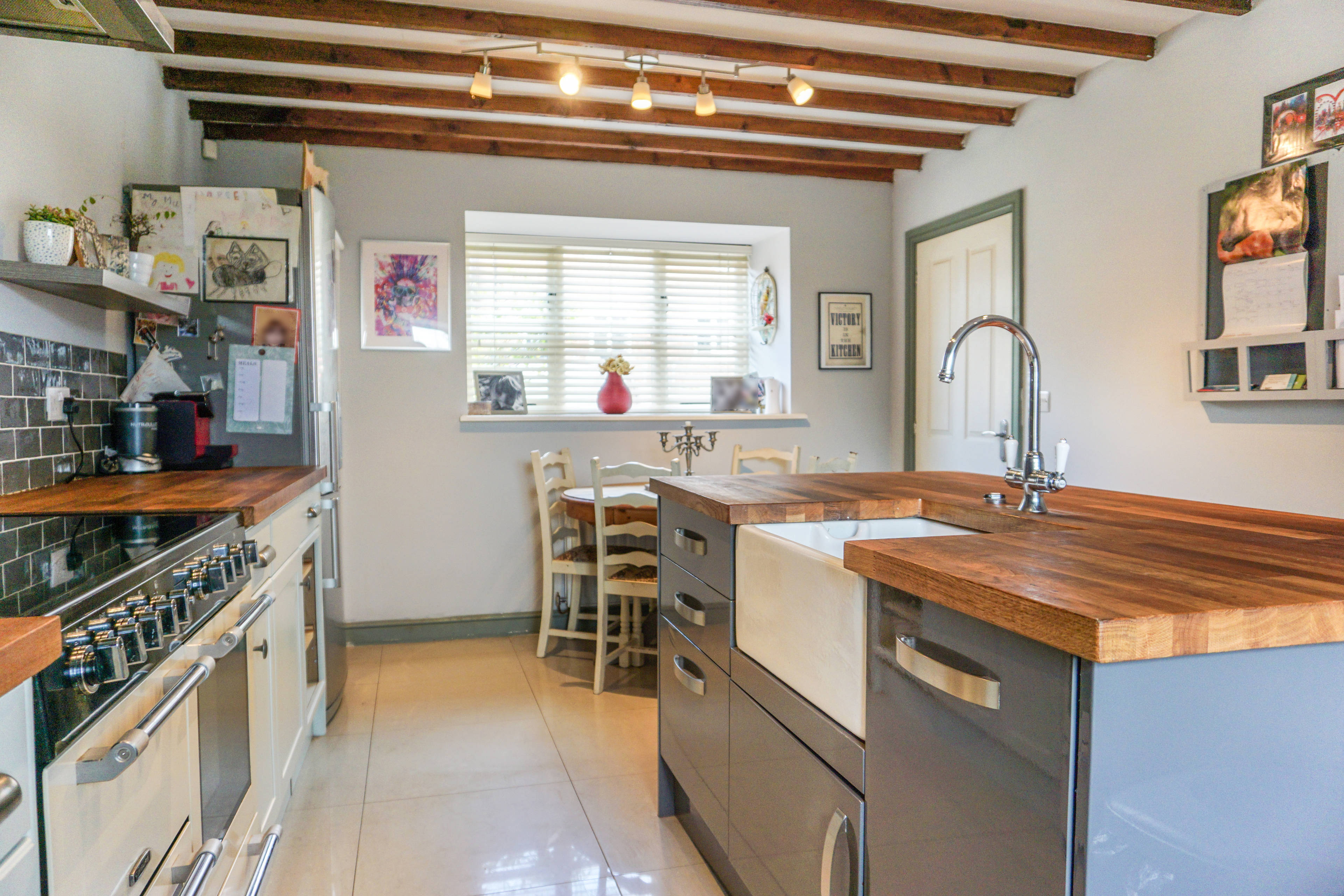 Kitchen/Breakfast