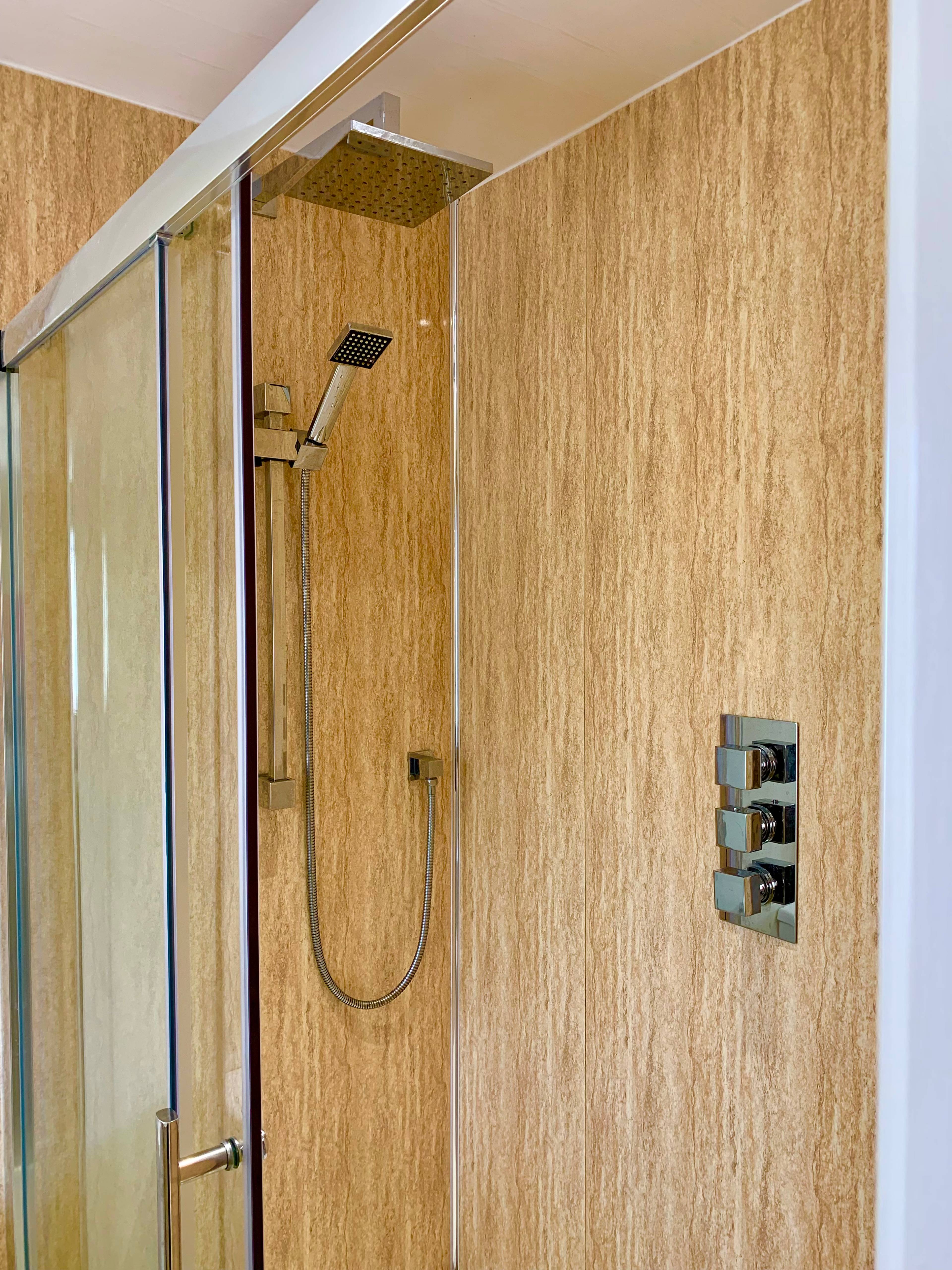 Master En-suite