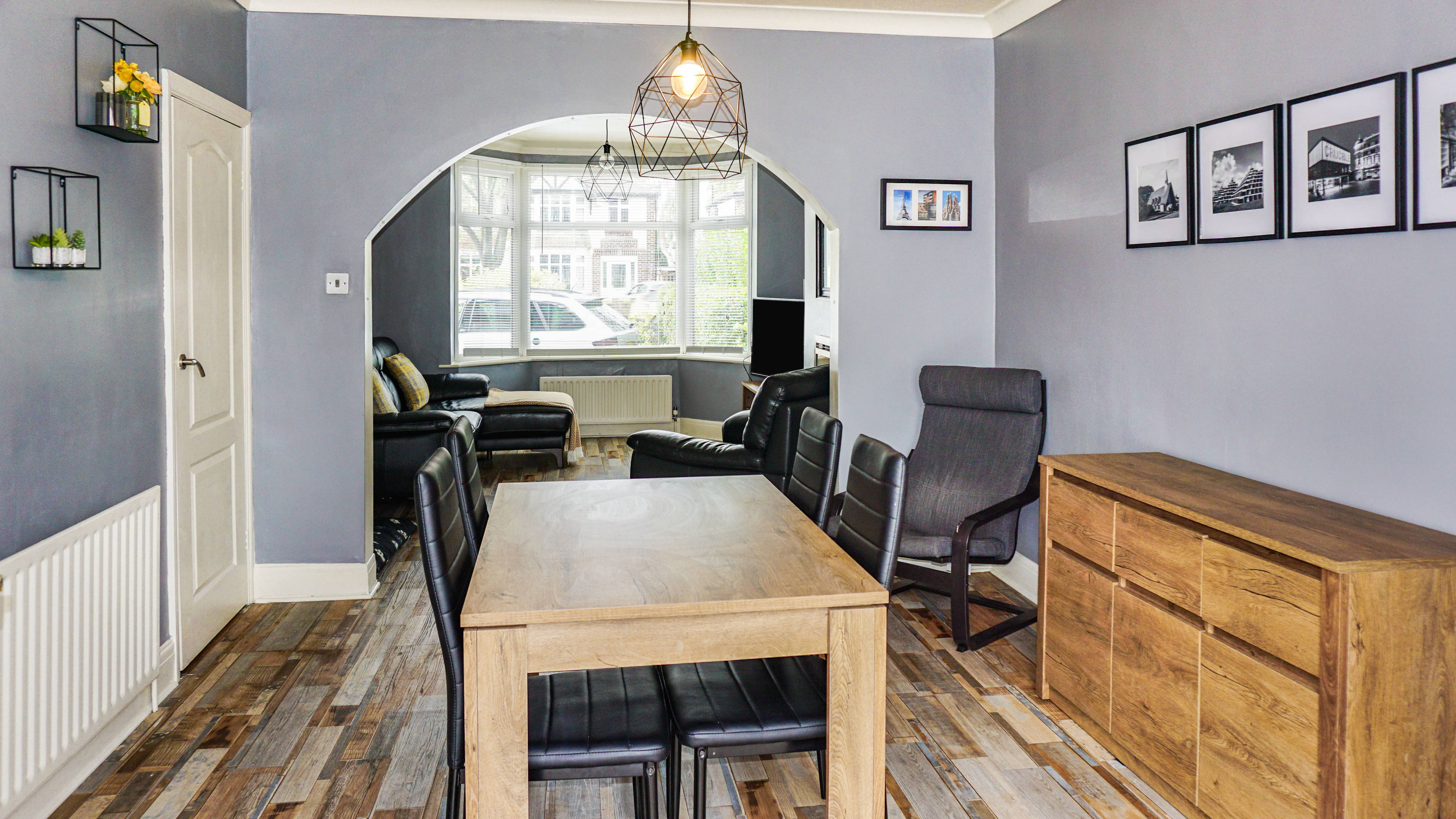 Lounge/Dining Room