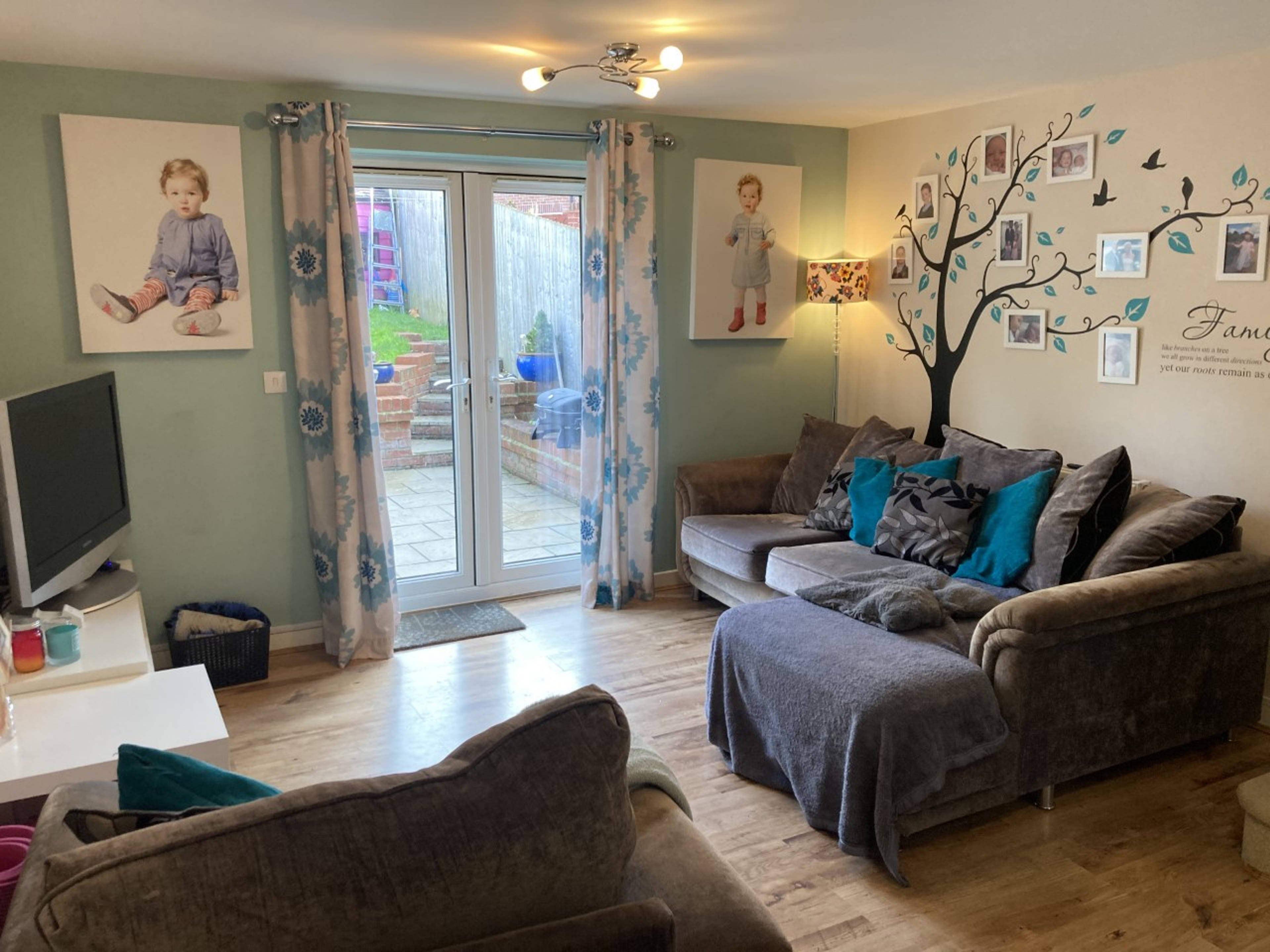 Lounge/Dining Room