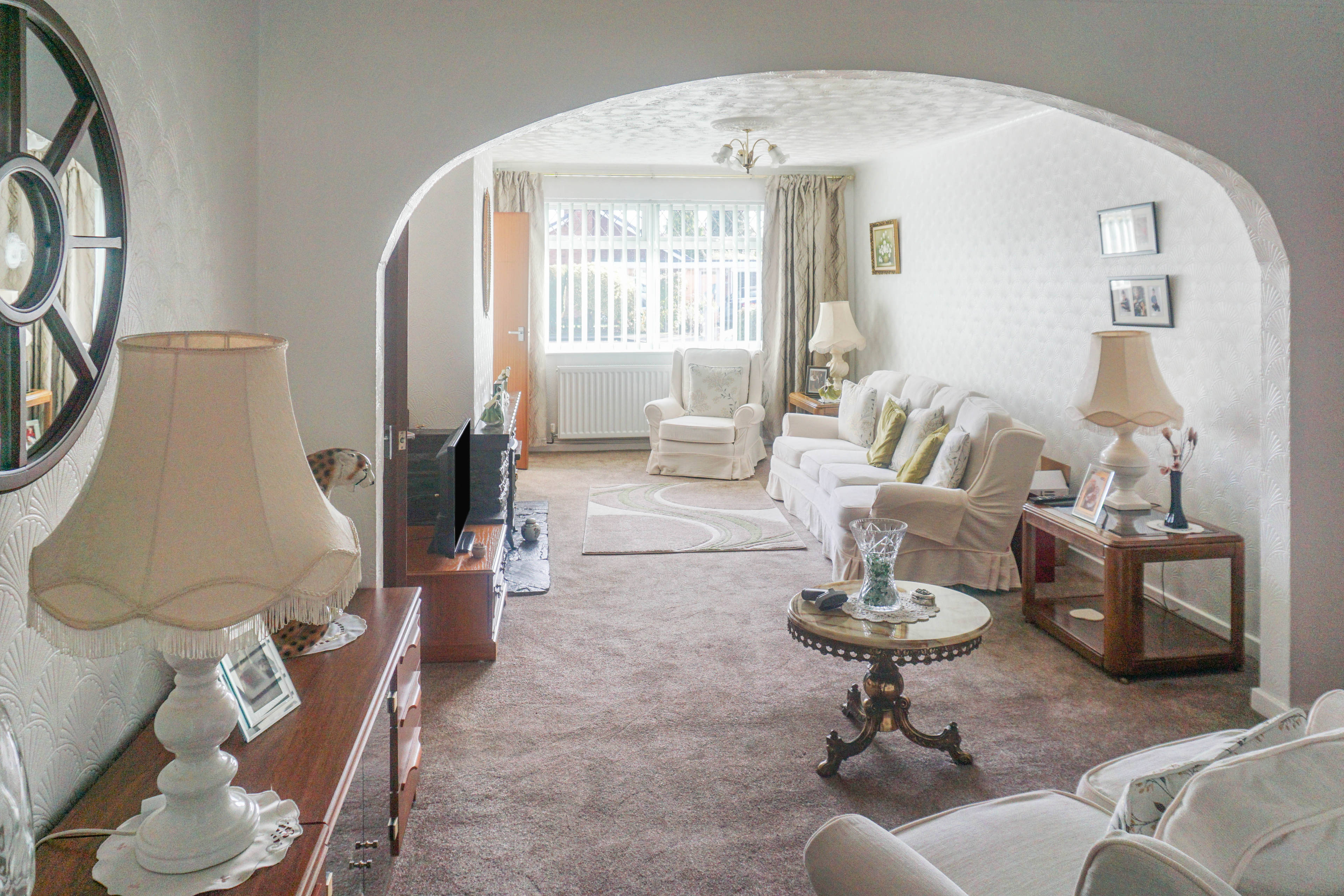 Lounge/Dining Room