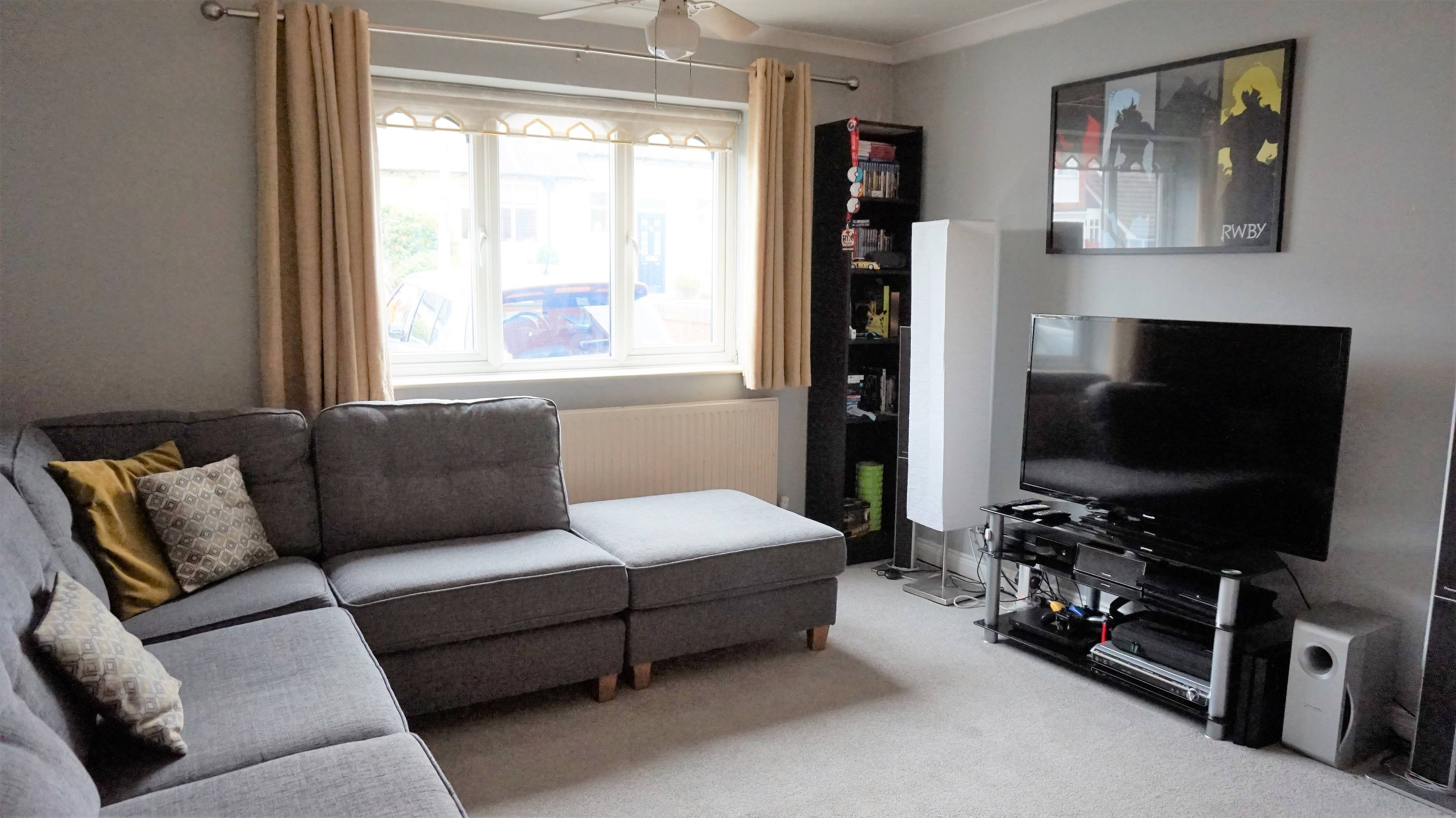 Lounge/Dining Room
