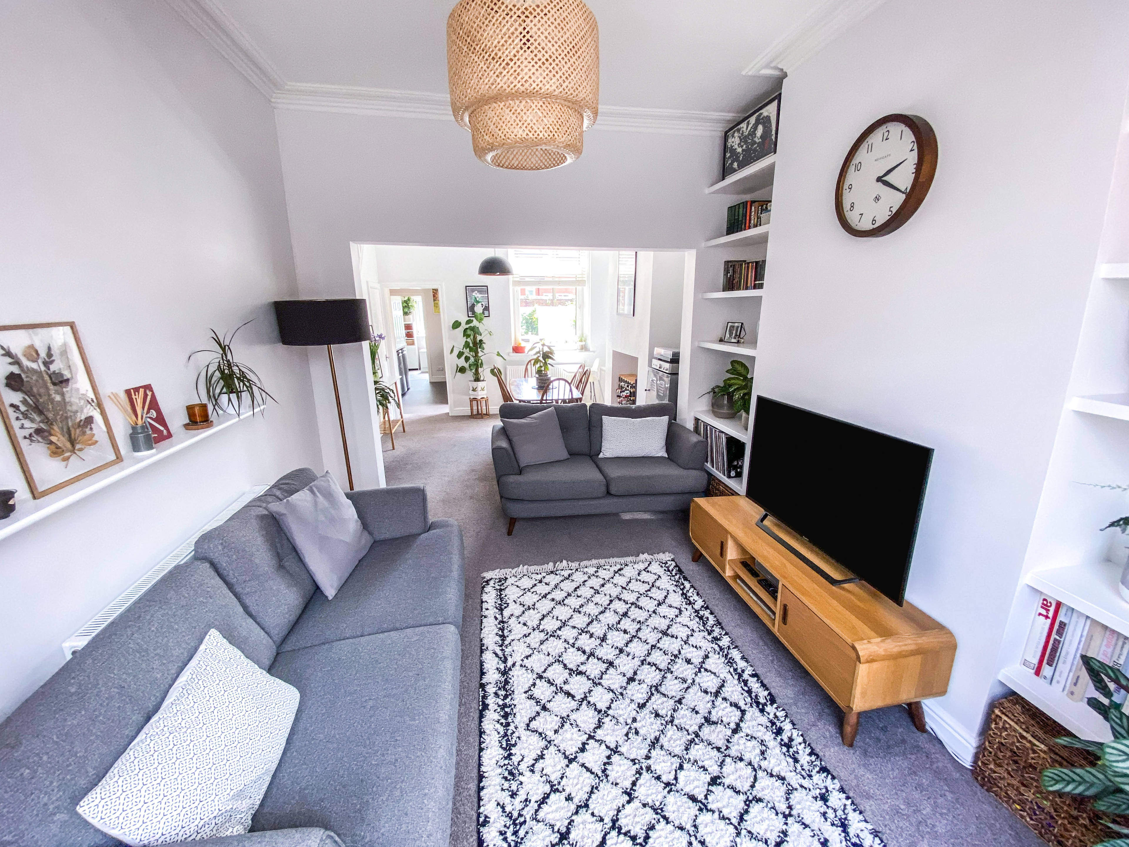 Lounge/Dining Room