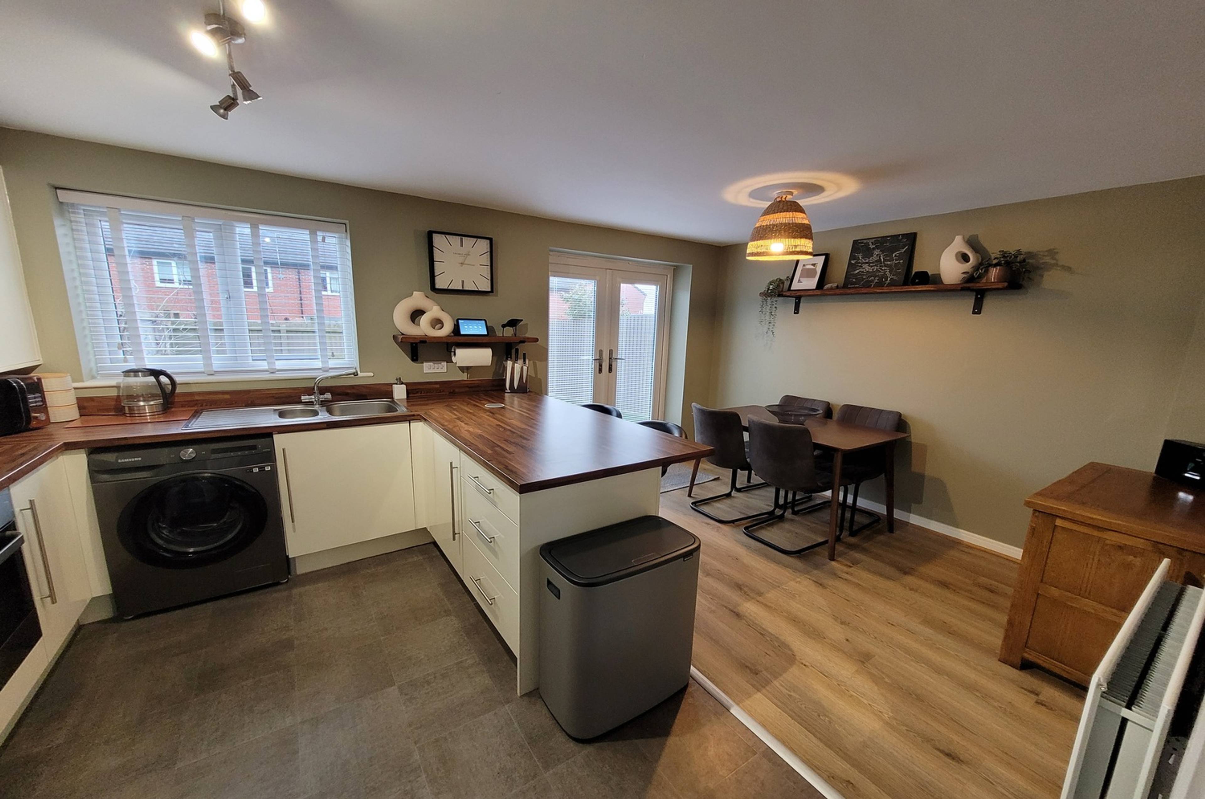 Kitchen/Dining Room