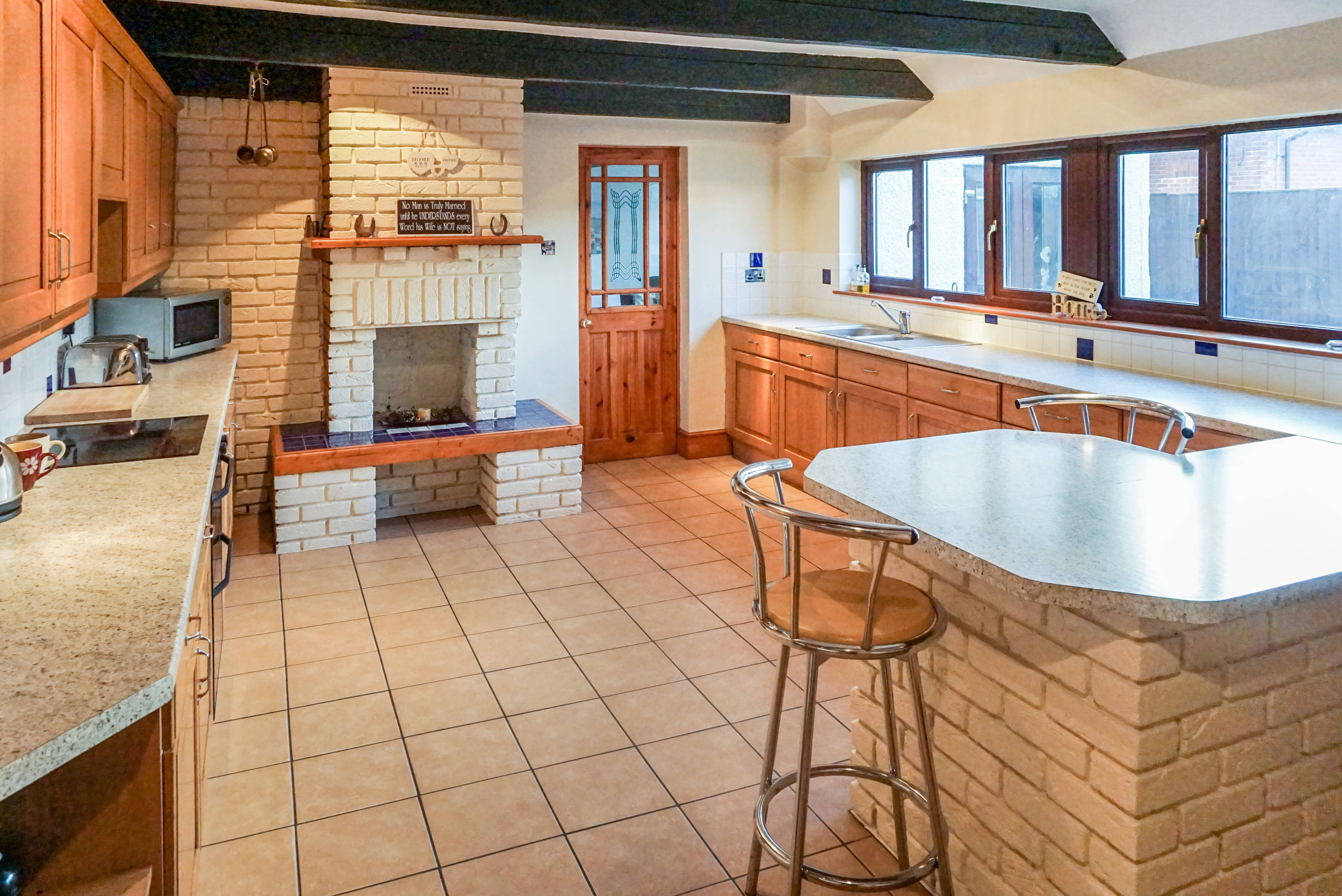 Kitchen/Breakfast