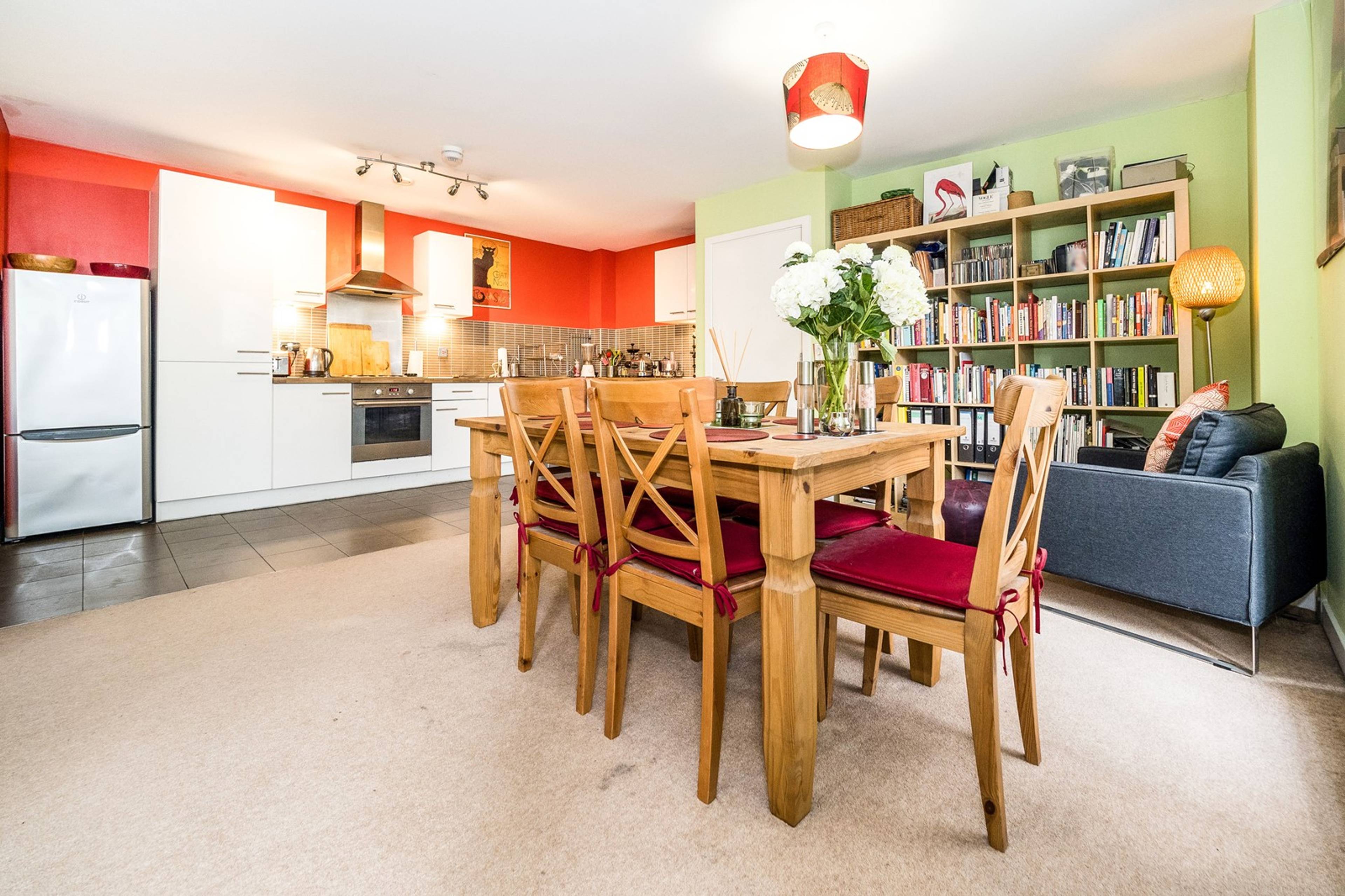 Lounge / Kitchen
