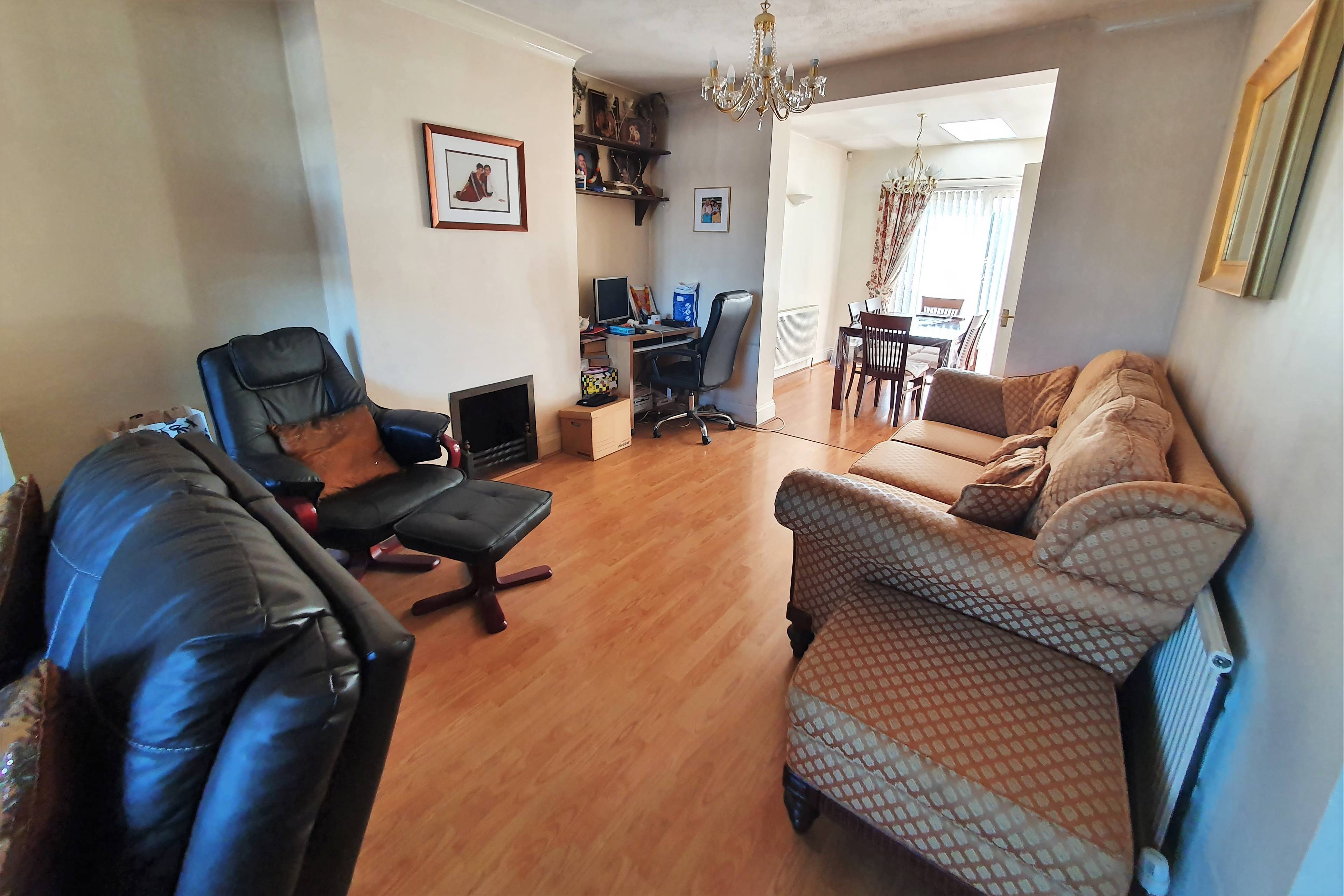 Lounge/Dining Room