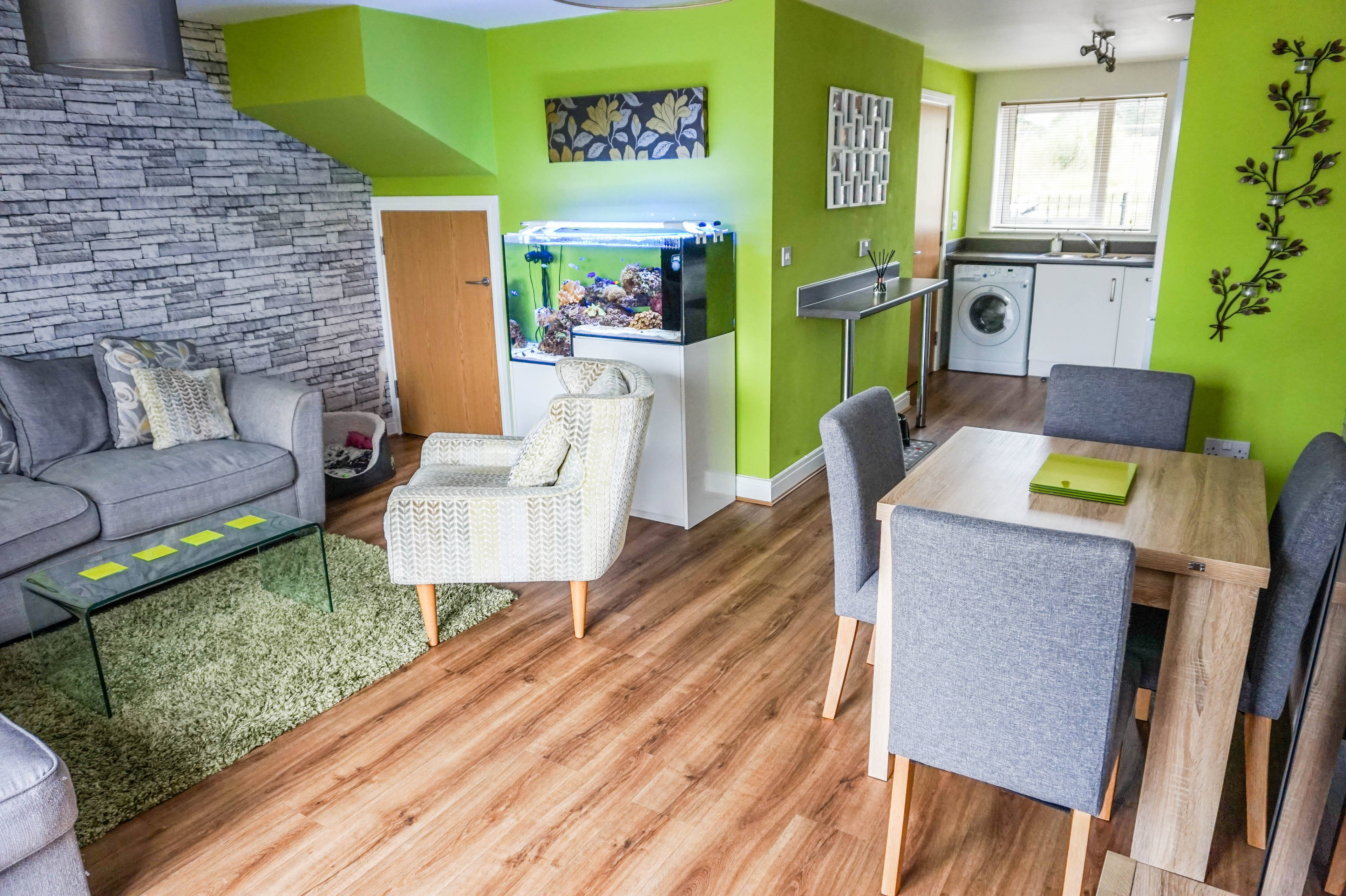 Lounge/Dining Room