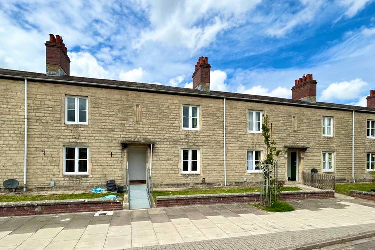 2 bedroom terraced house