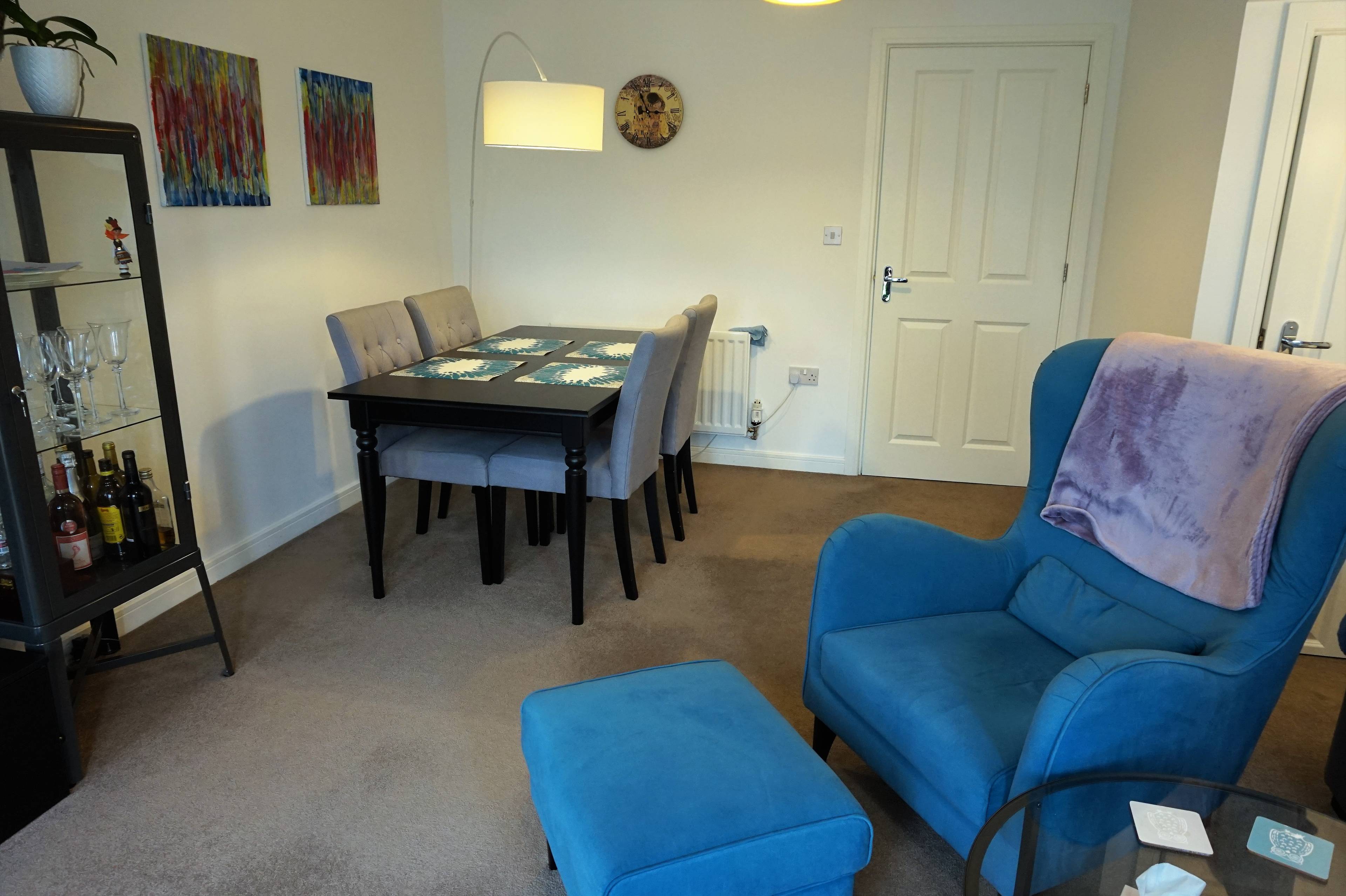Lounge/Dining Room