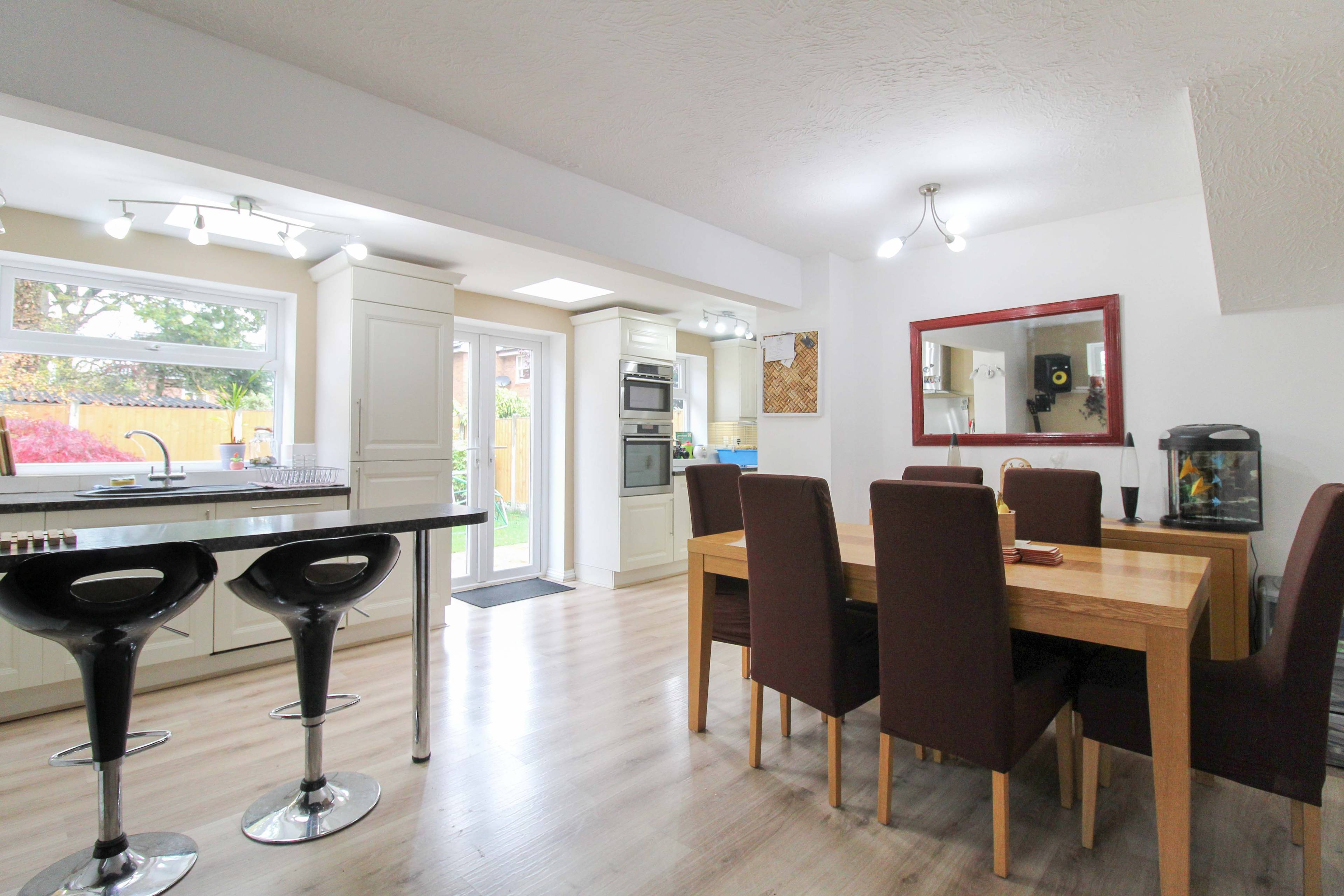 Kitchen/dining Room
