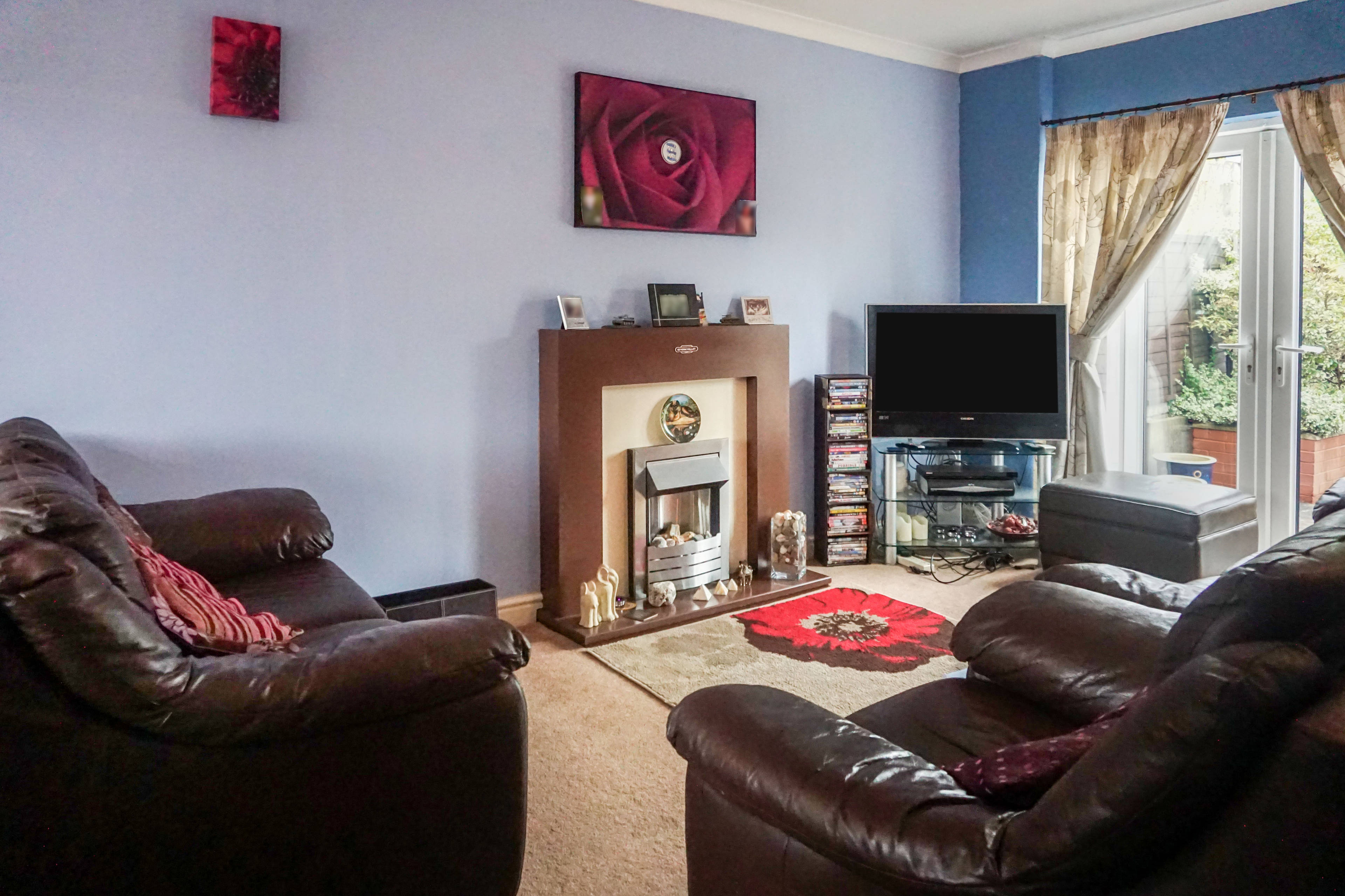 Lounge/Dining Room