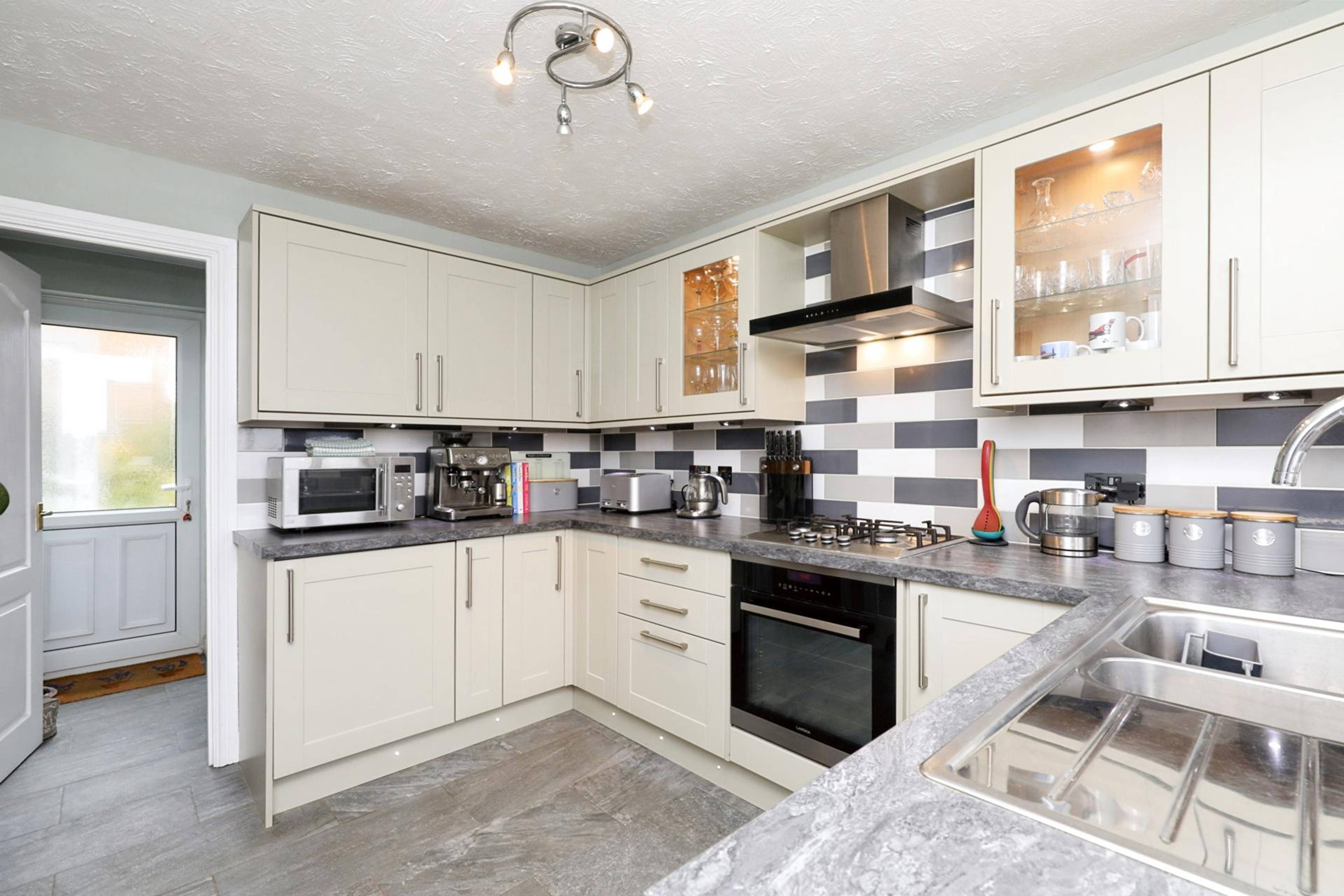 Kitchen/Breakfast