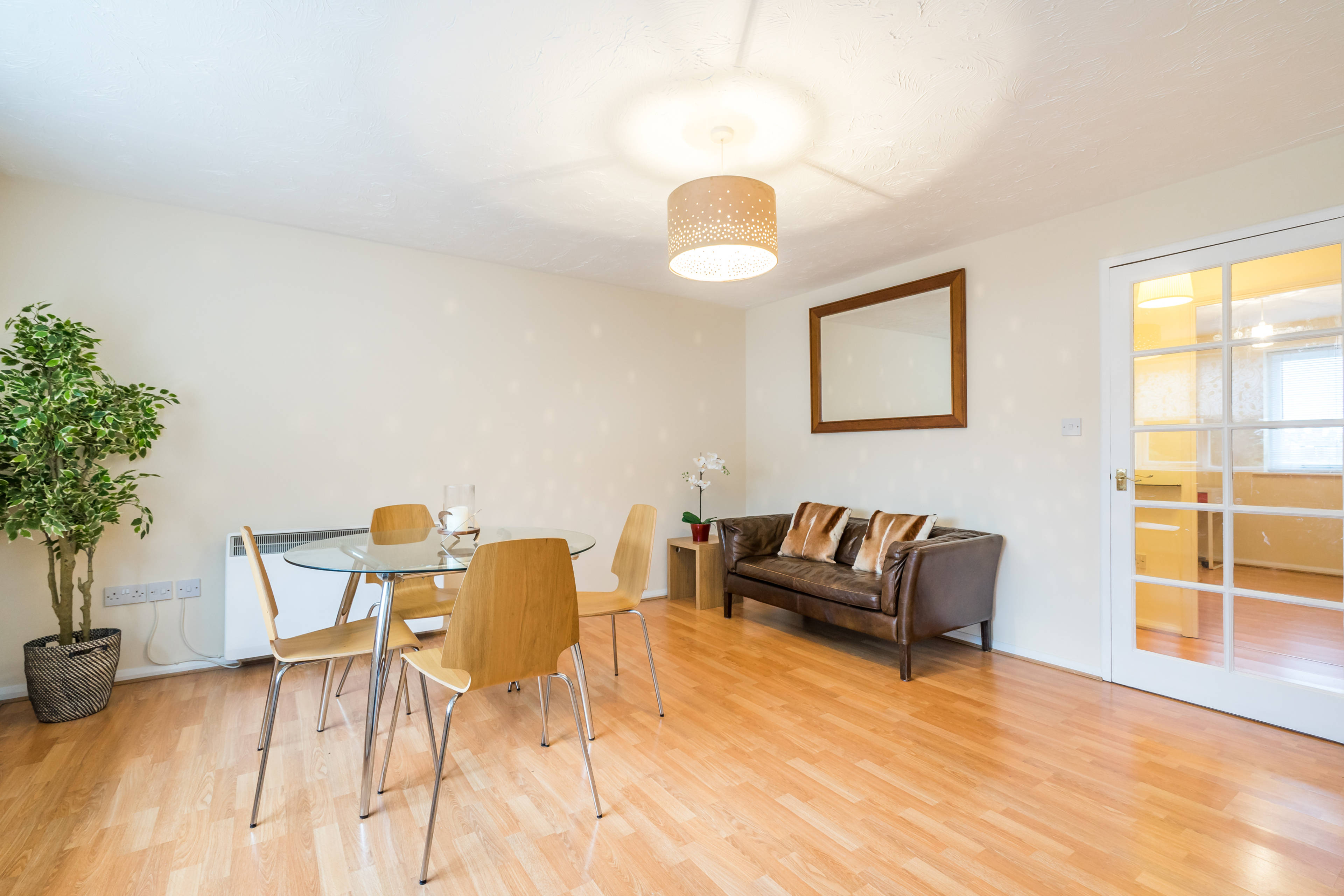 Lounge / Kitchen