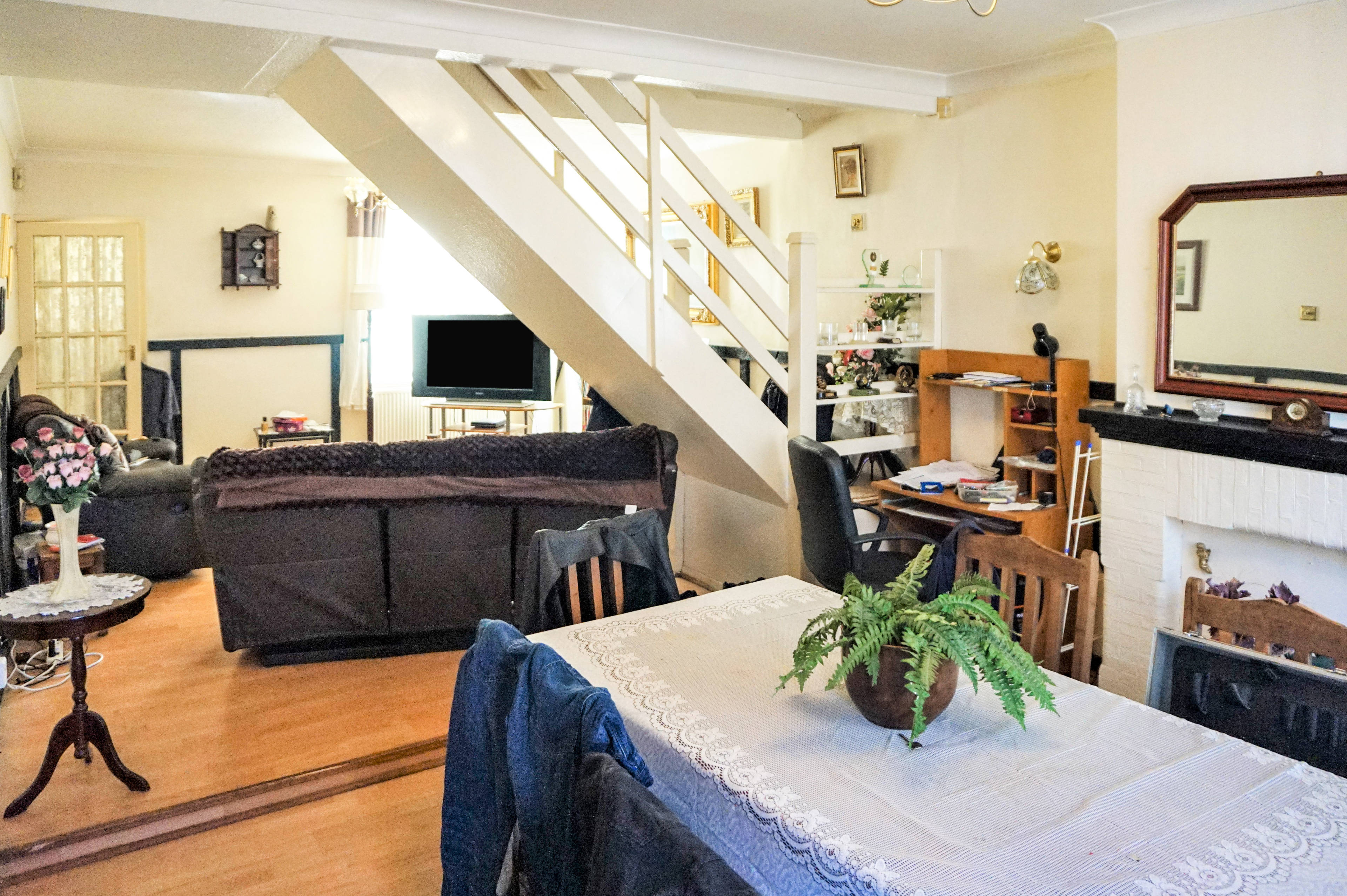 Lounge/Dining Room