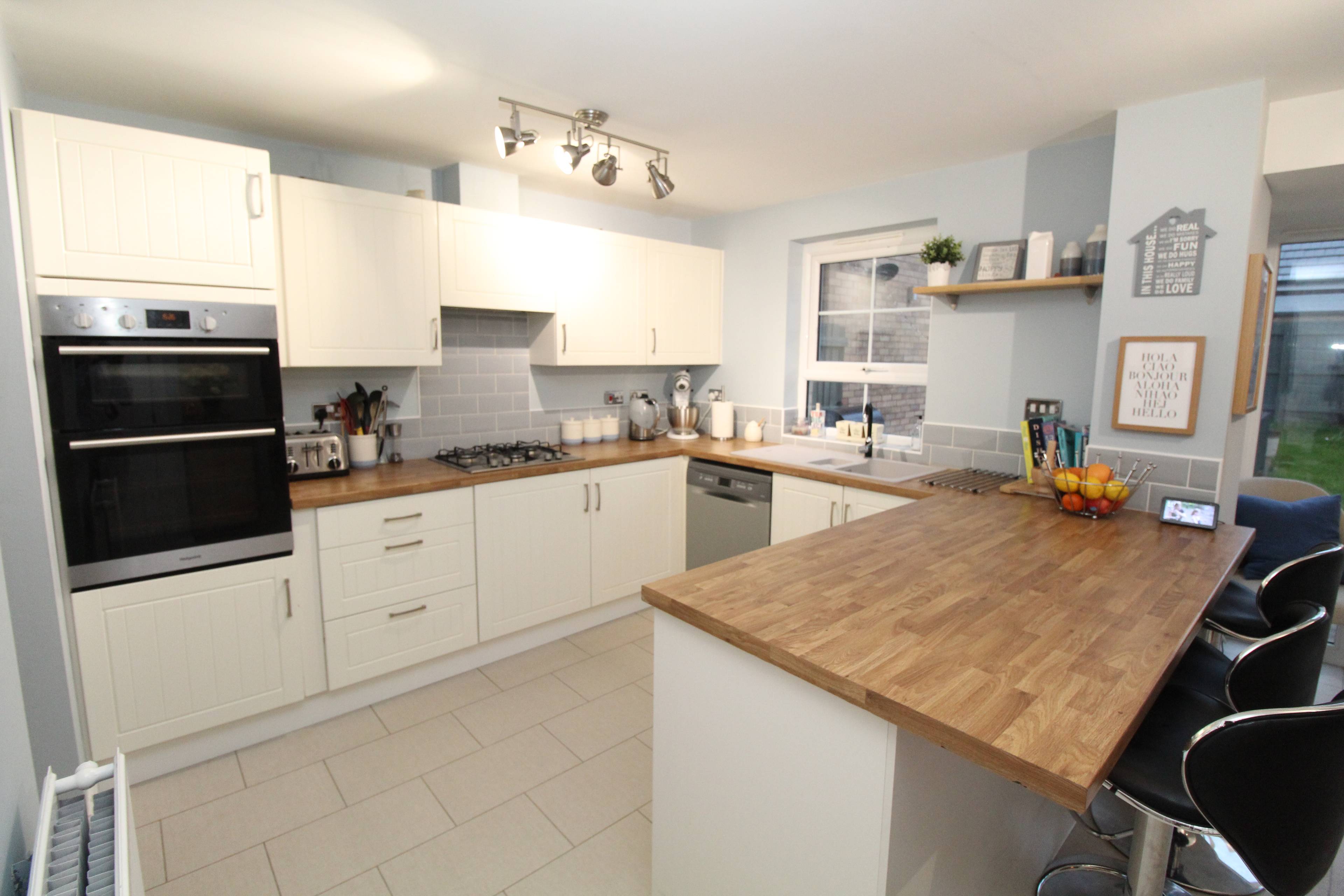 Kitchen/Breakfast