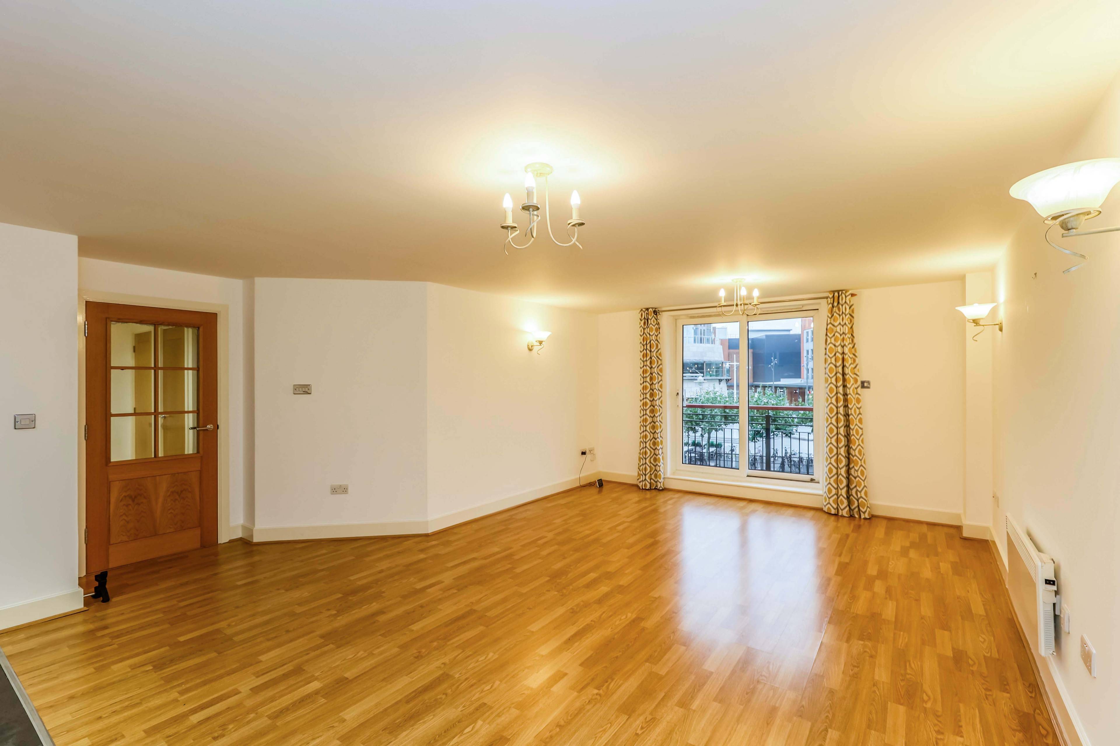 Lounge / Kitchen
