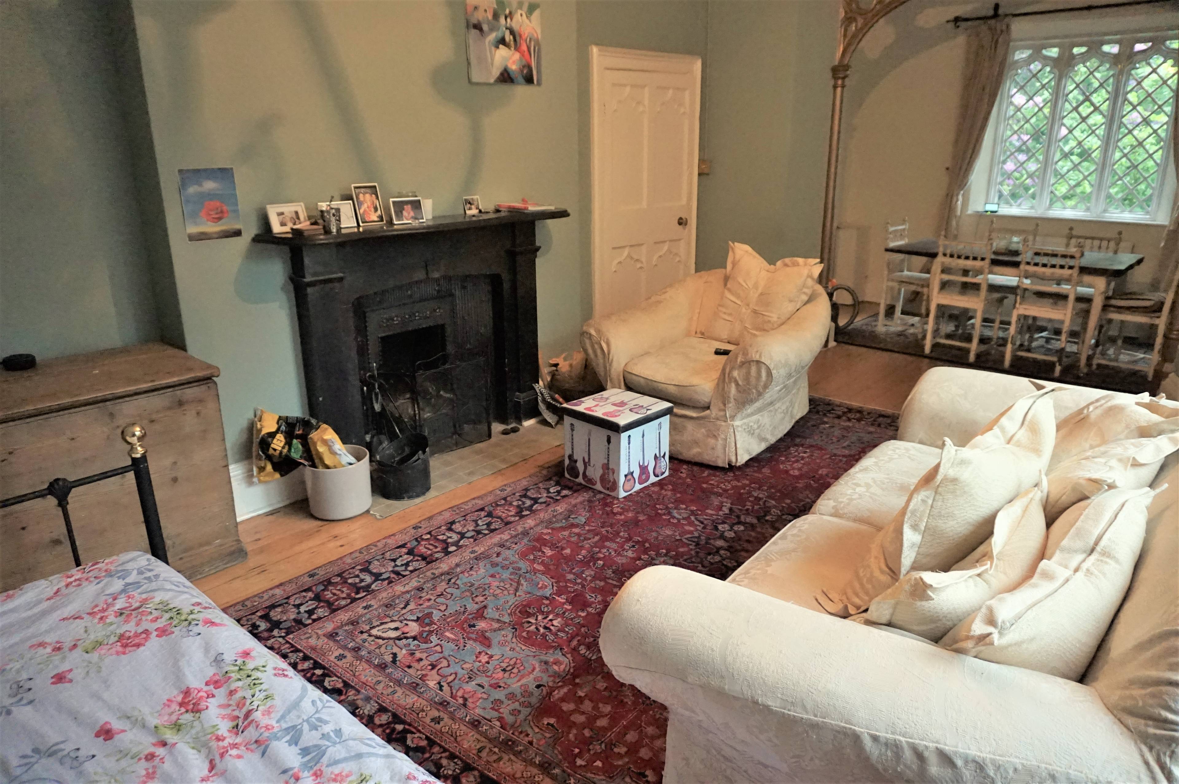 Lounge/Dining Room
