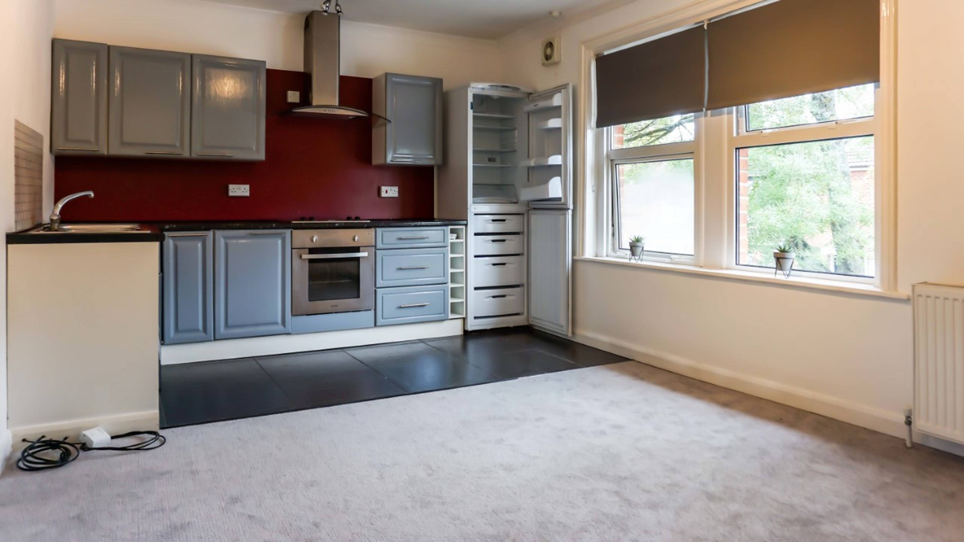 Lounge / Kitchen