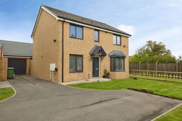 4 bedroom detached house