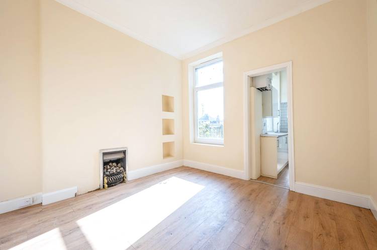 1 bedroom ground floor flat