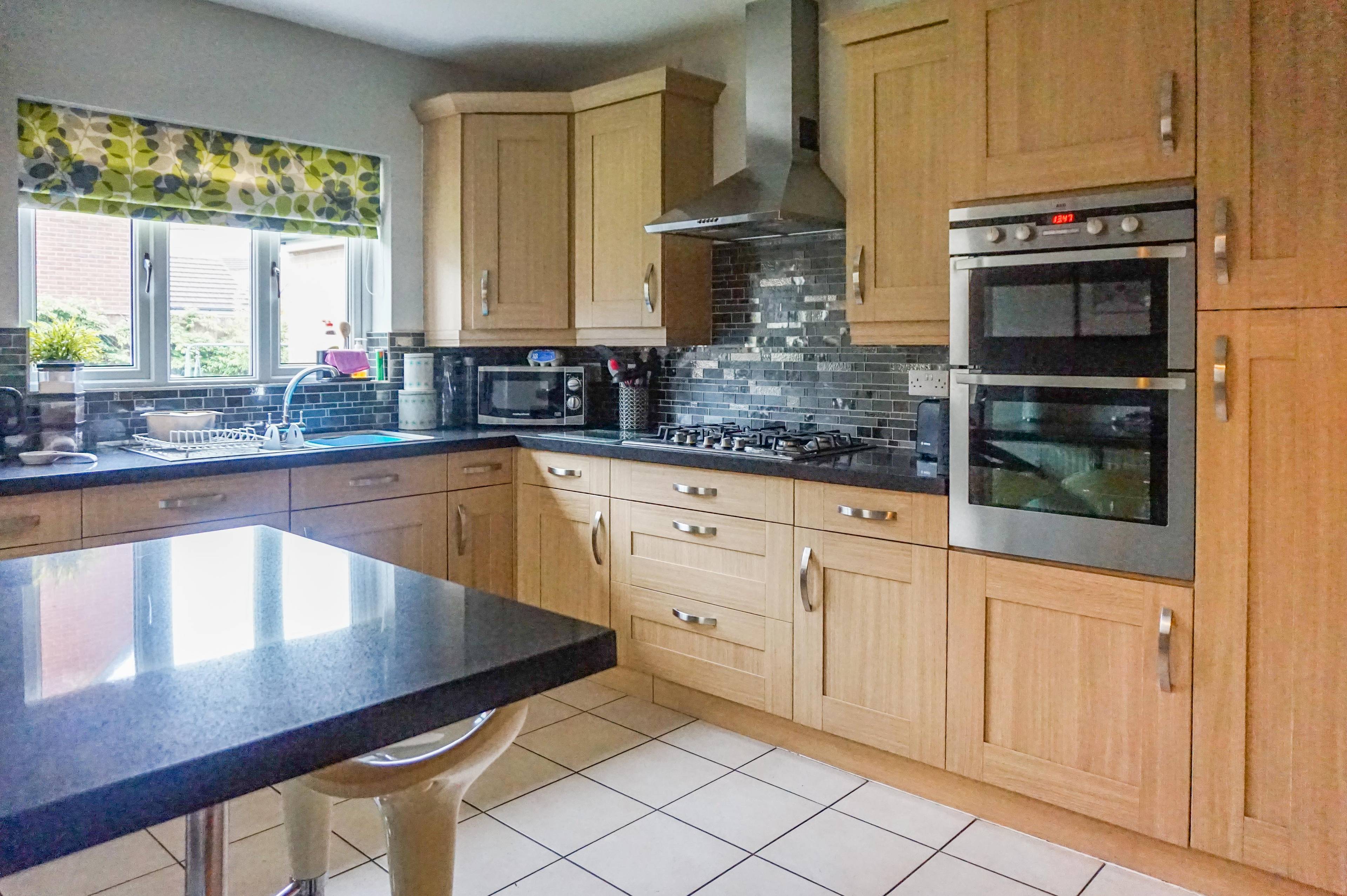 Kitchen/Breakfast