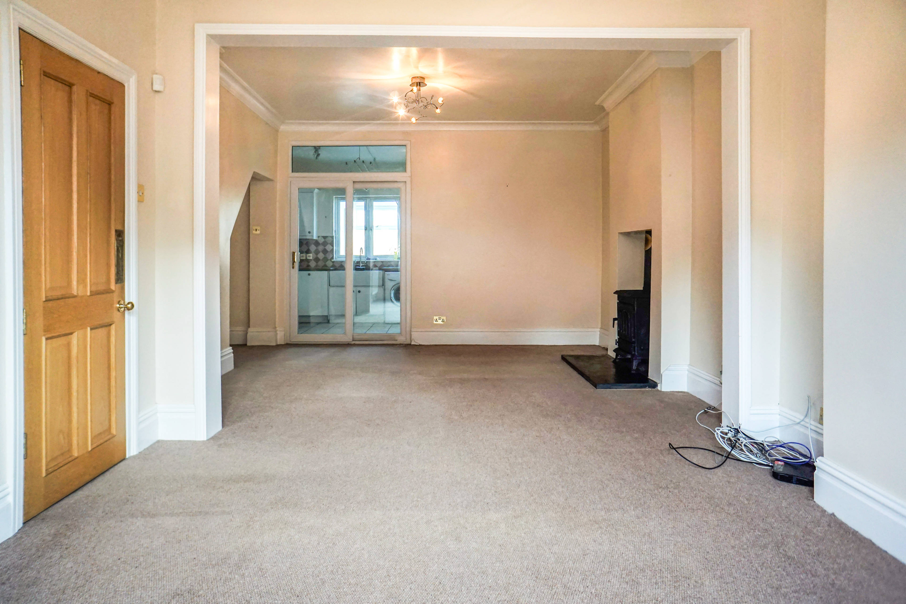 Lounge/Dining Room
