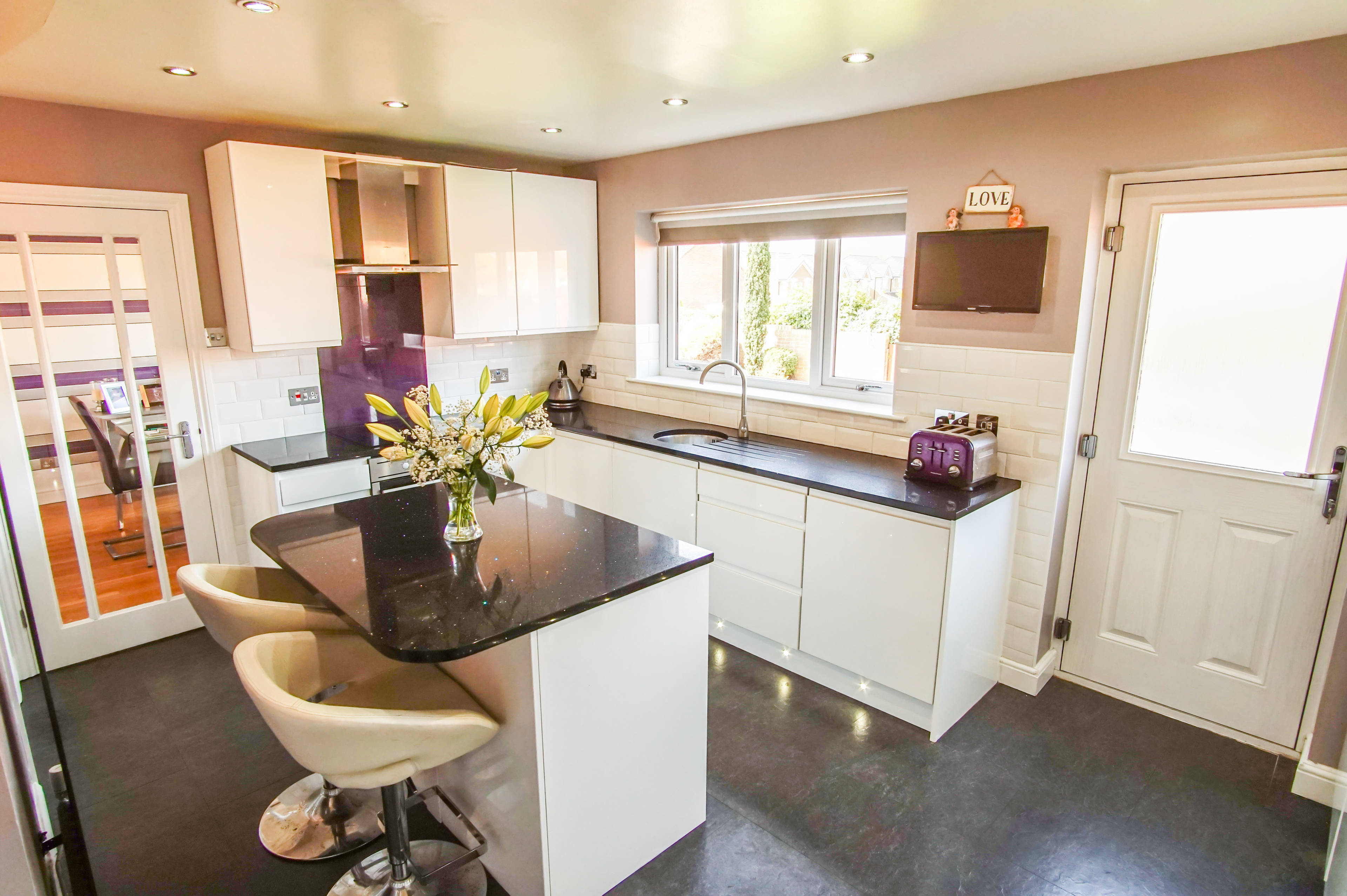 Kitchen/Breakfast