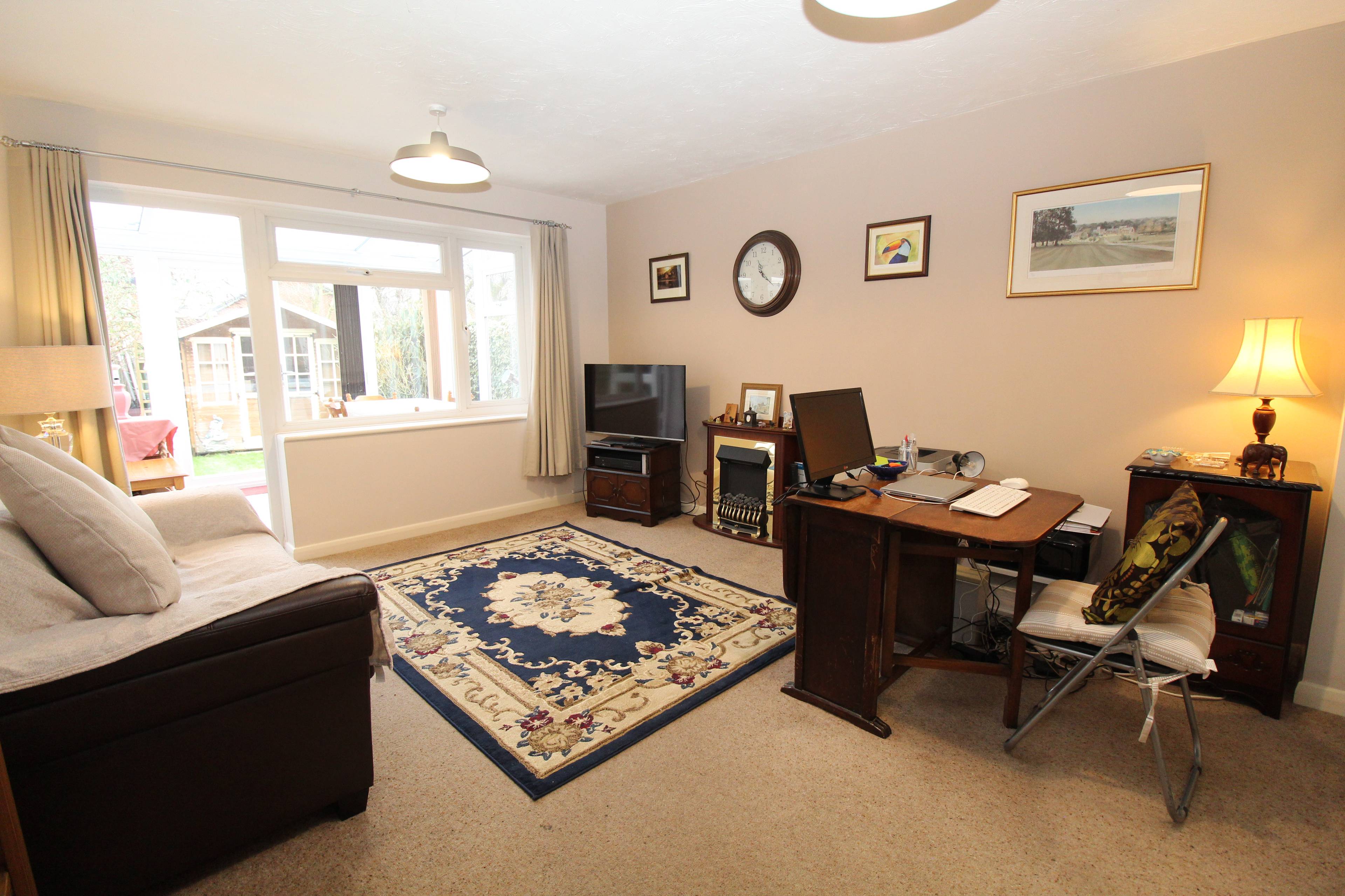 Lounge/Dining Room