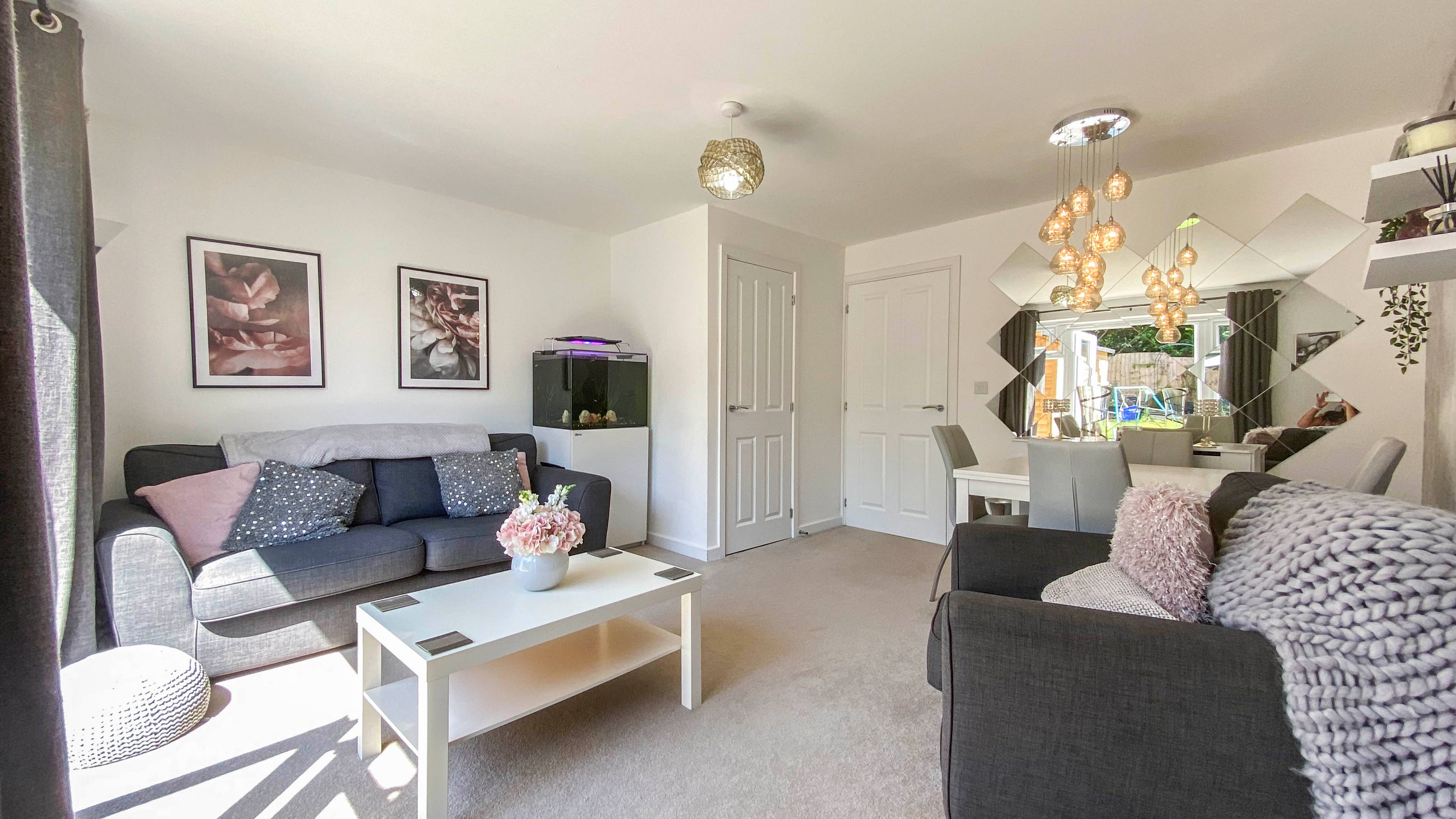 Lounge/Dining Room