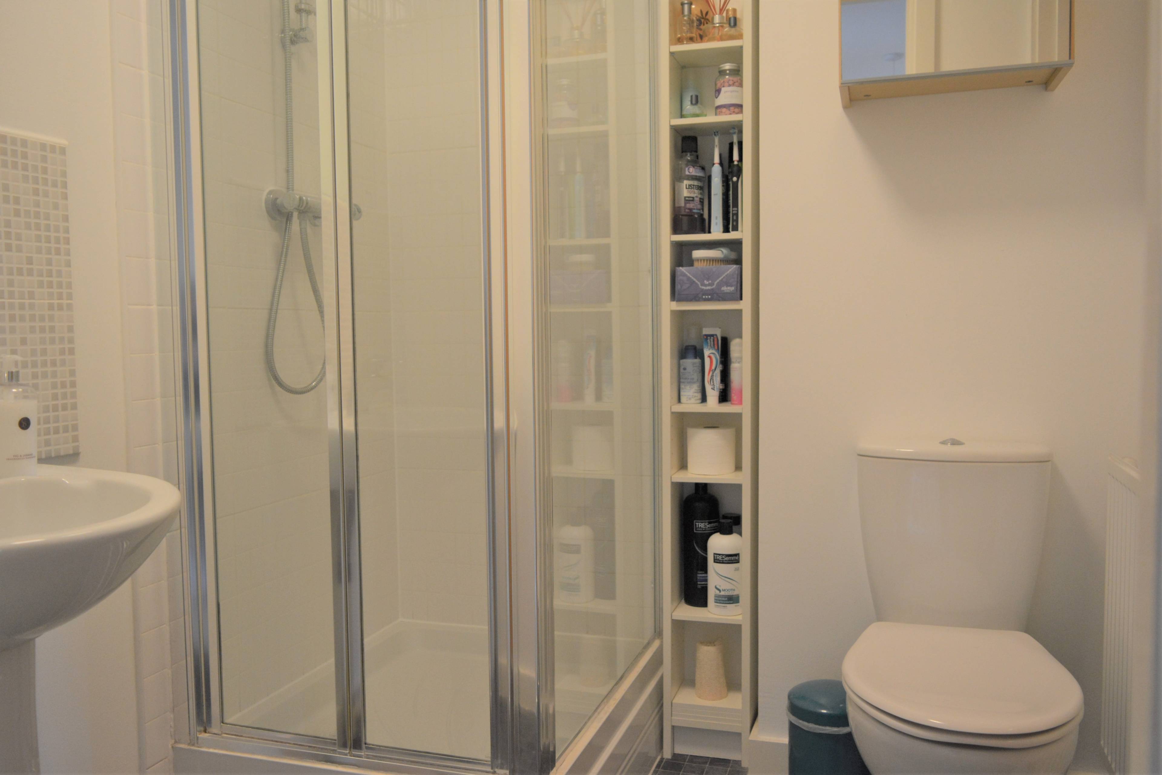 Jack & Jill En-suite